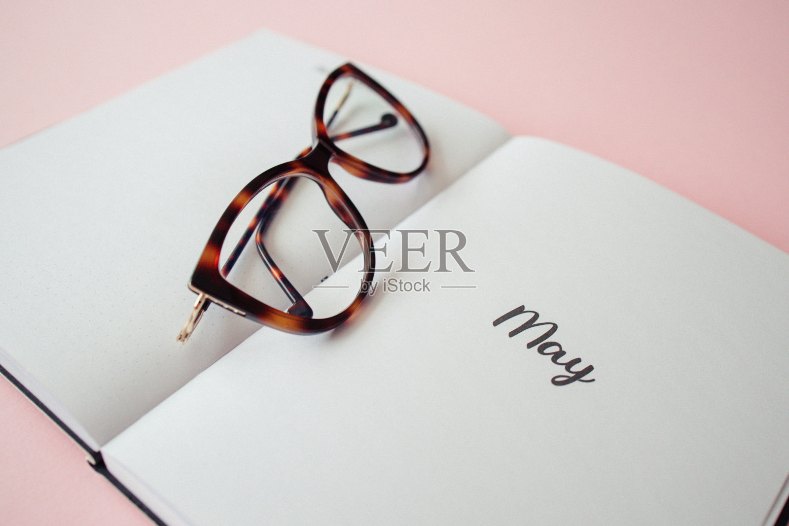 日历2021孤立在后台照片摄影图片