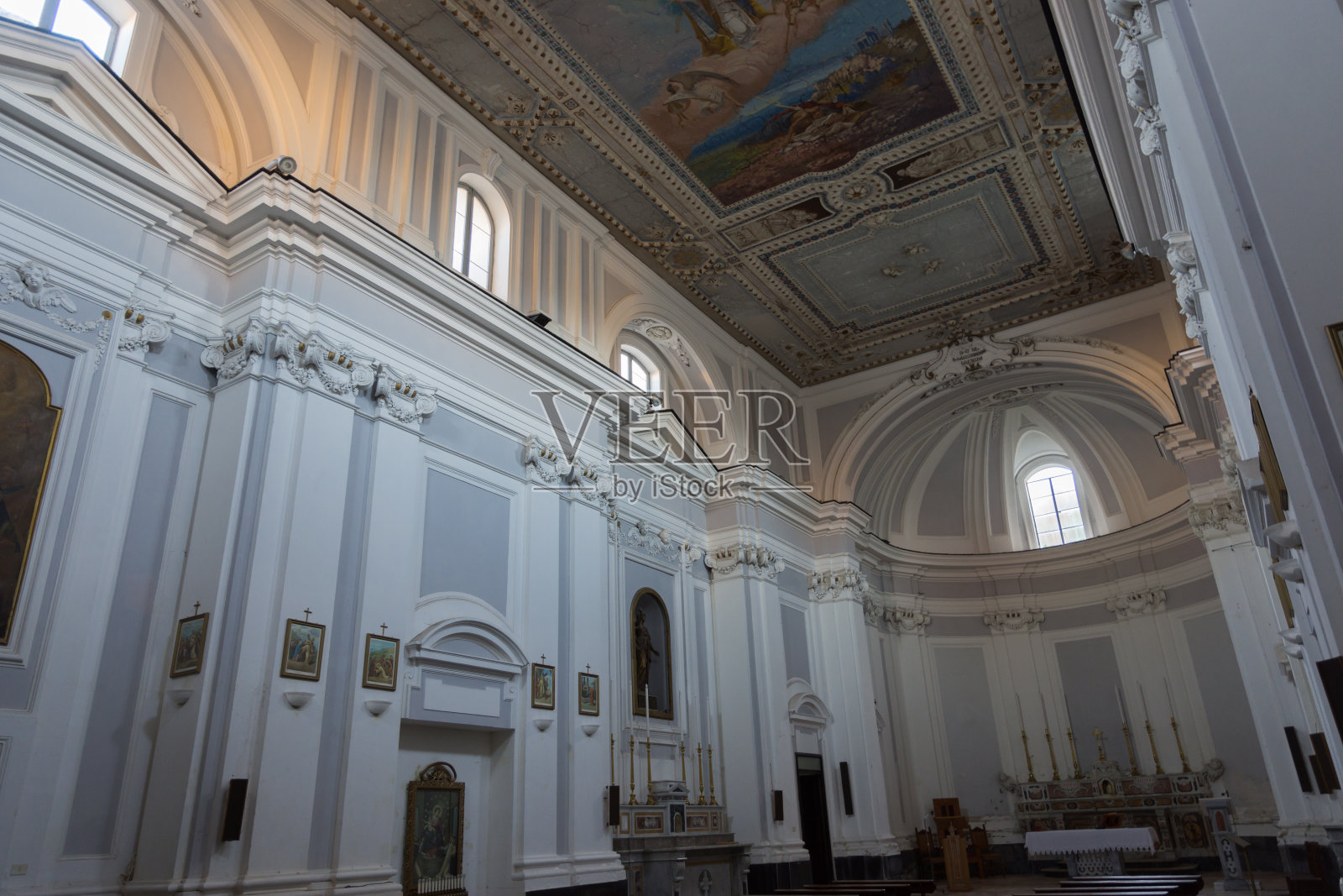 Teano,坎帕尼亚。教会的桑特帮助。照片摄影图片