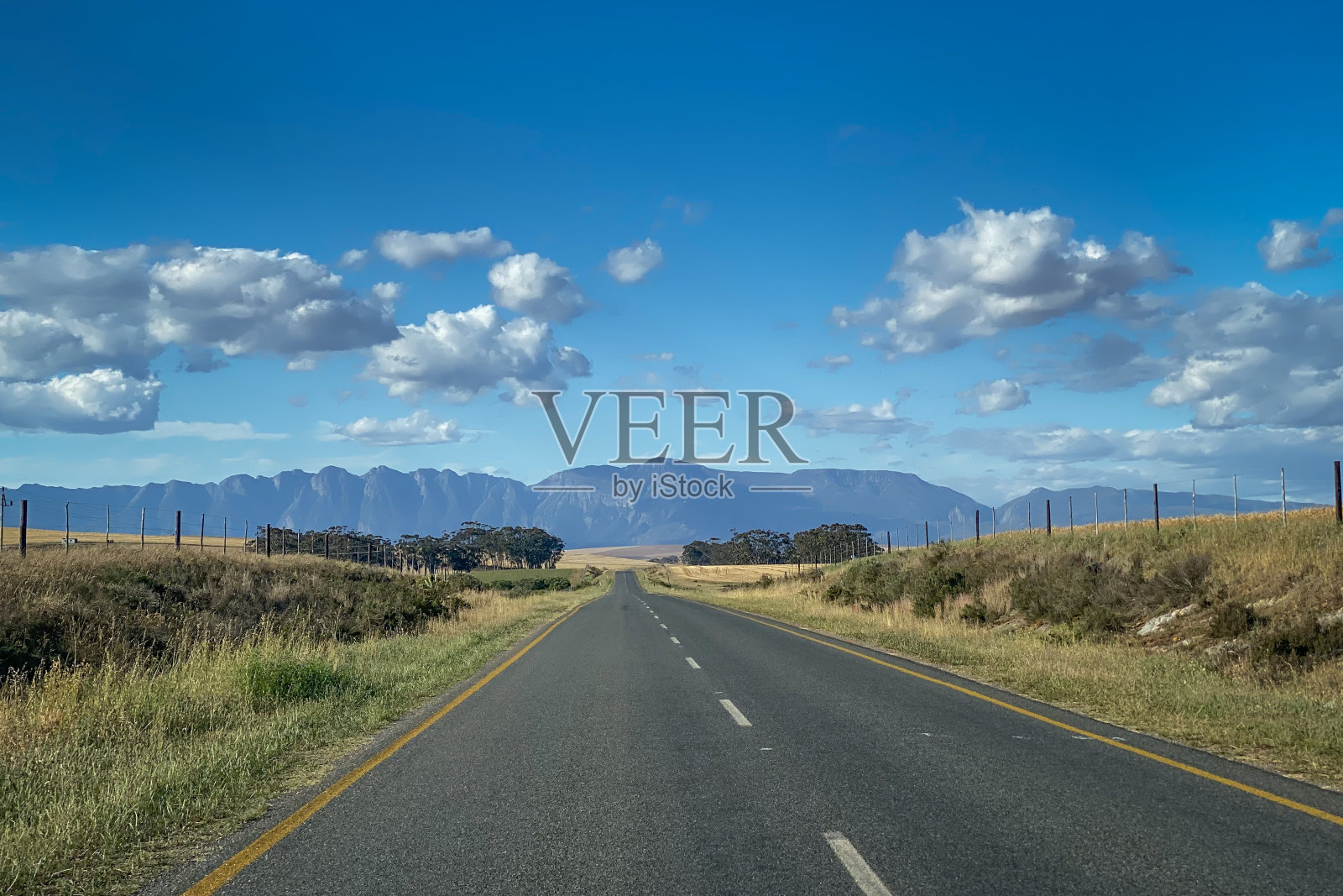 风景优美的Riviersonderend山脉和风景在奥弗伯格地区，南非照片摄影图片