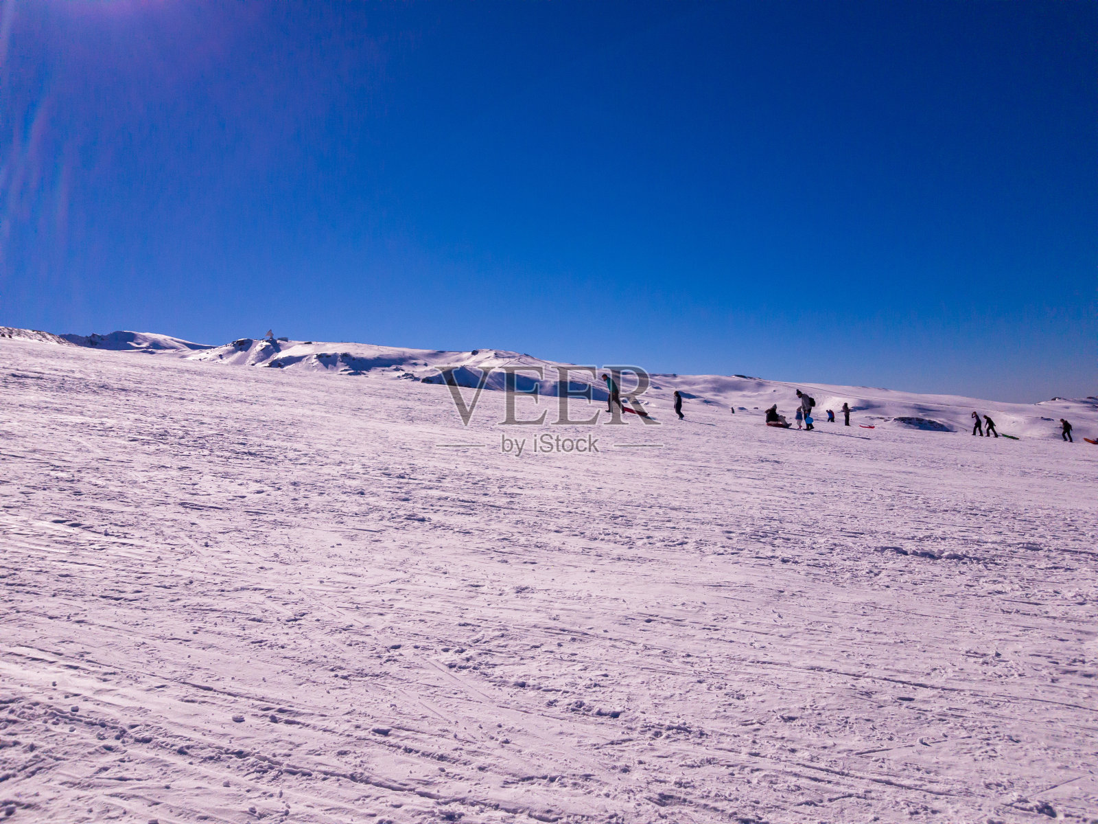 内华达山脉的雪山景观照片摄影图片