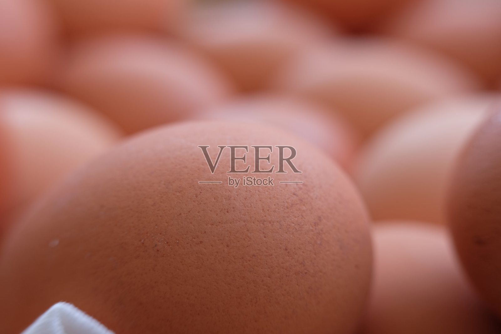 俯视图鸡蛋在篮子的背景和空间照片摄影图片