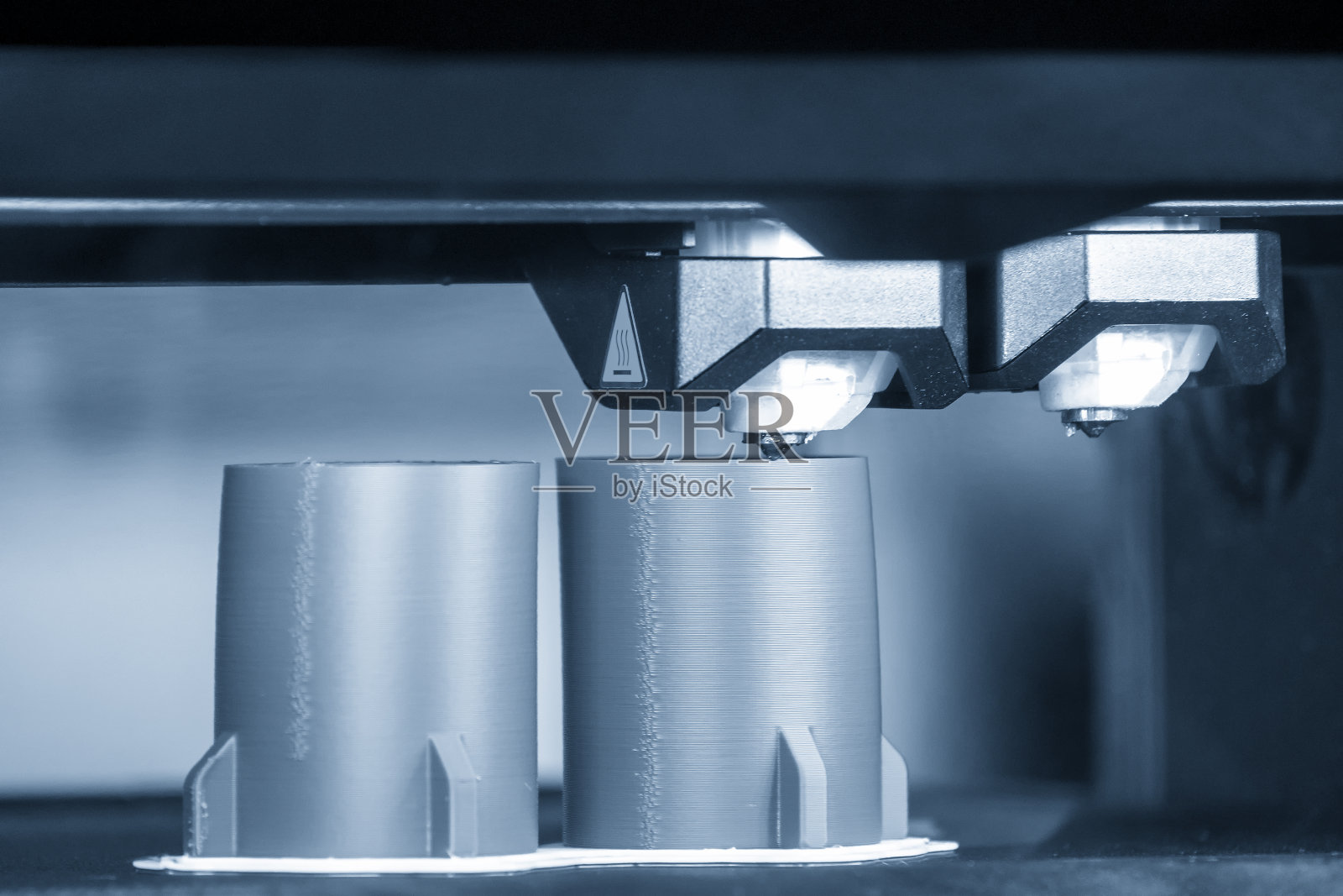 3D打印机的操作照片摄影图片