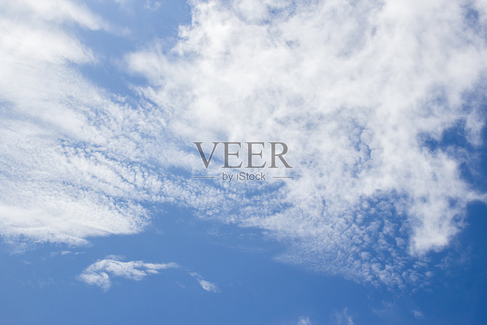 蓝天背景上的白云照片摄影图片