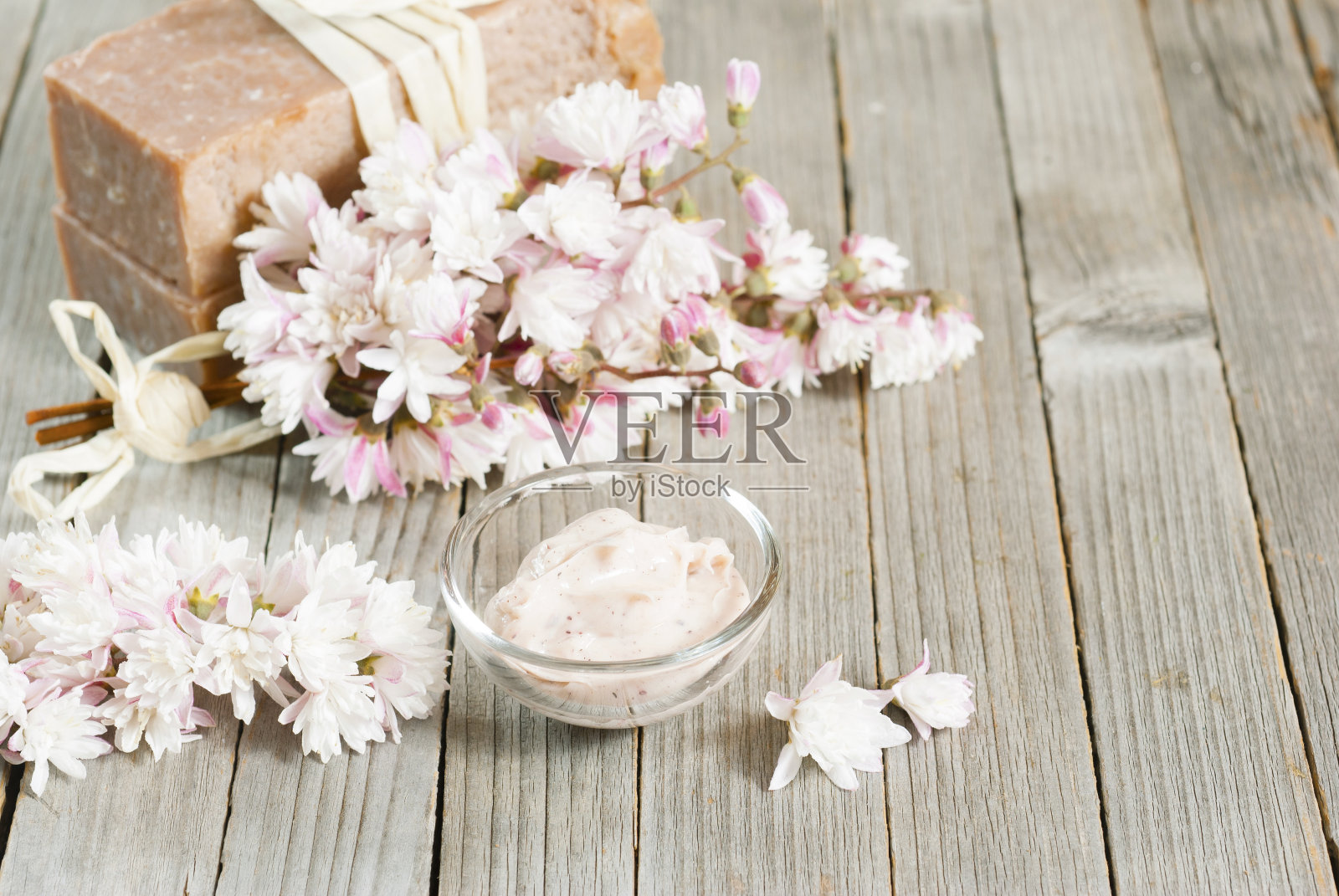 奶油和肥皂照片摄影图片