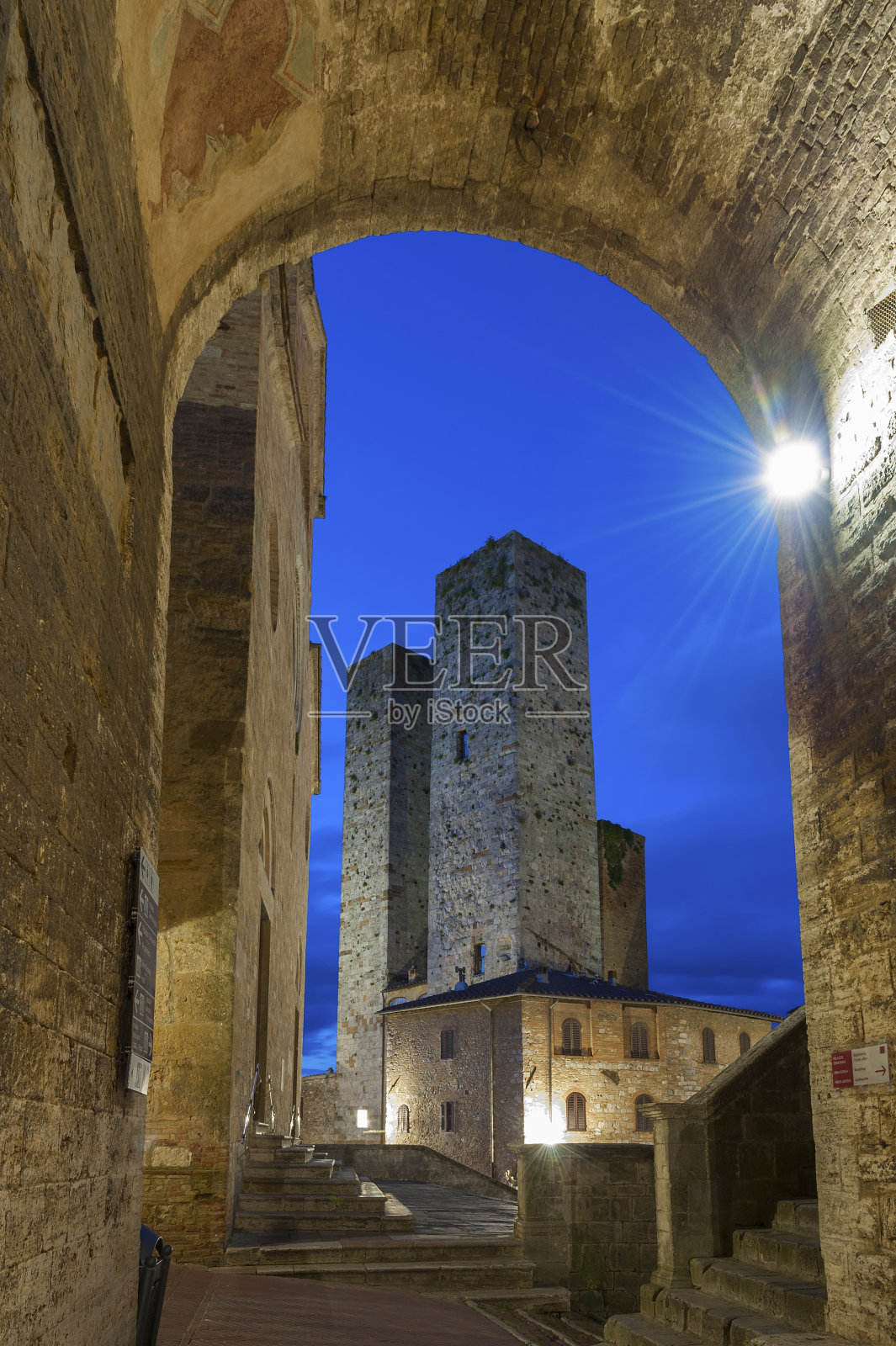 意大利托斯卡纳的历史小镇圣吉米尼亚诺照片摄影图片