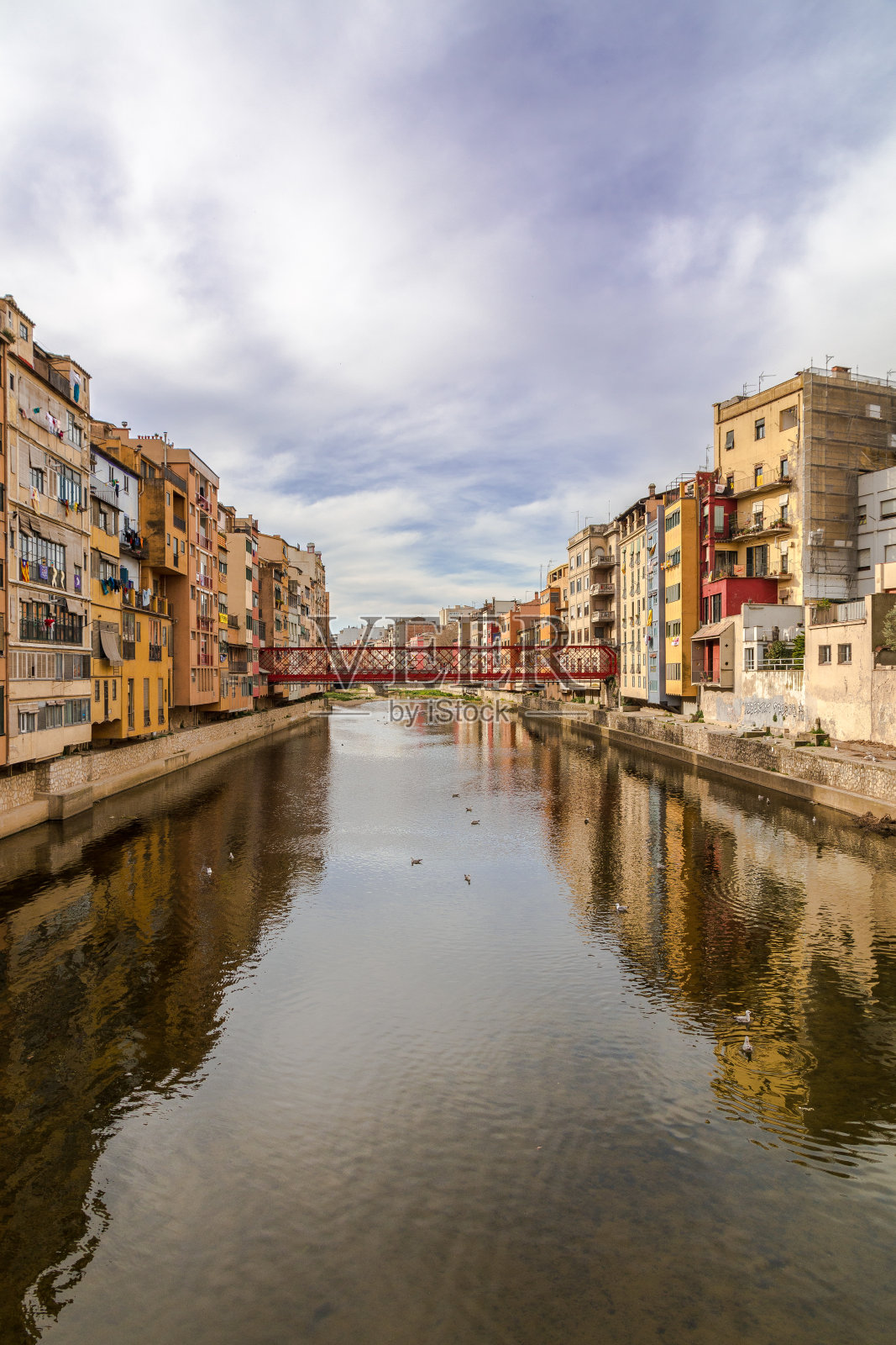 赫罗纳老城照片摄影图片