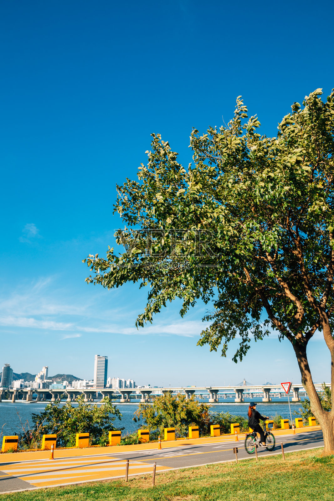 韩江江公园，位于韩国首尔照片摄影图片