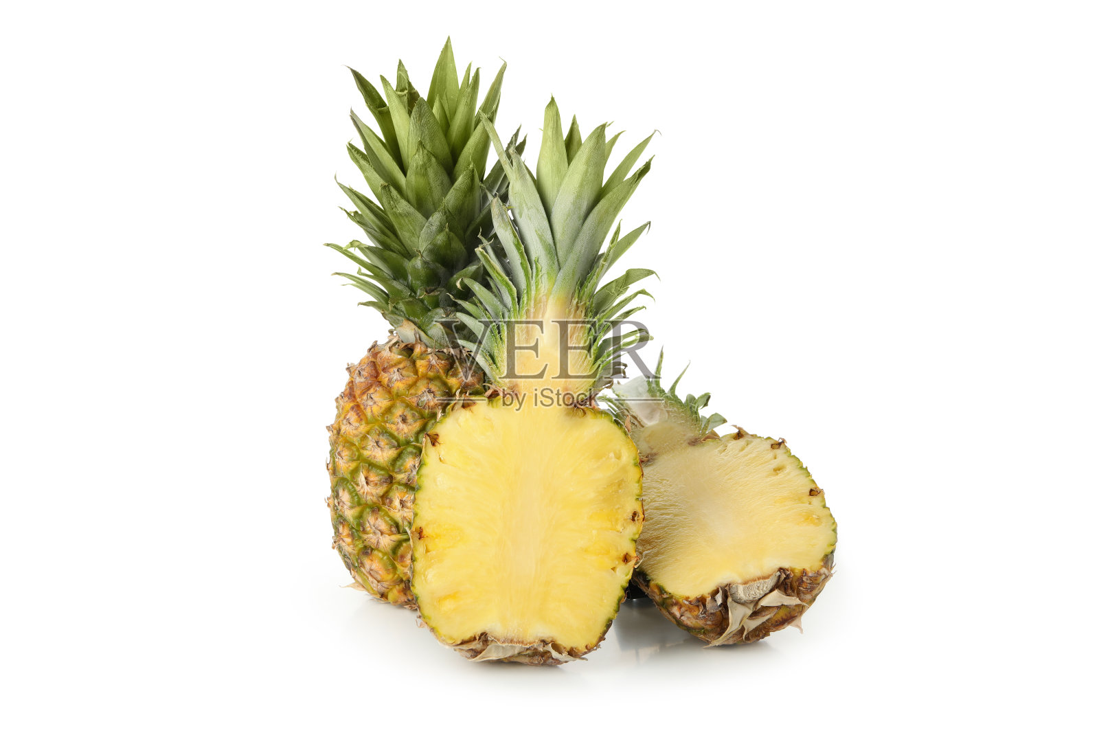 美味的成熟菠萝孤立在白色的背景照片摄影图片