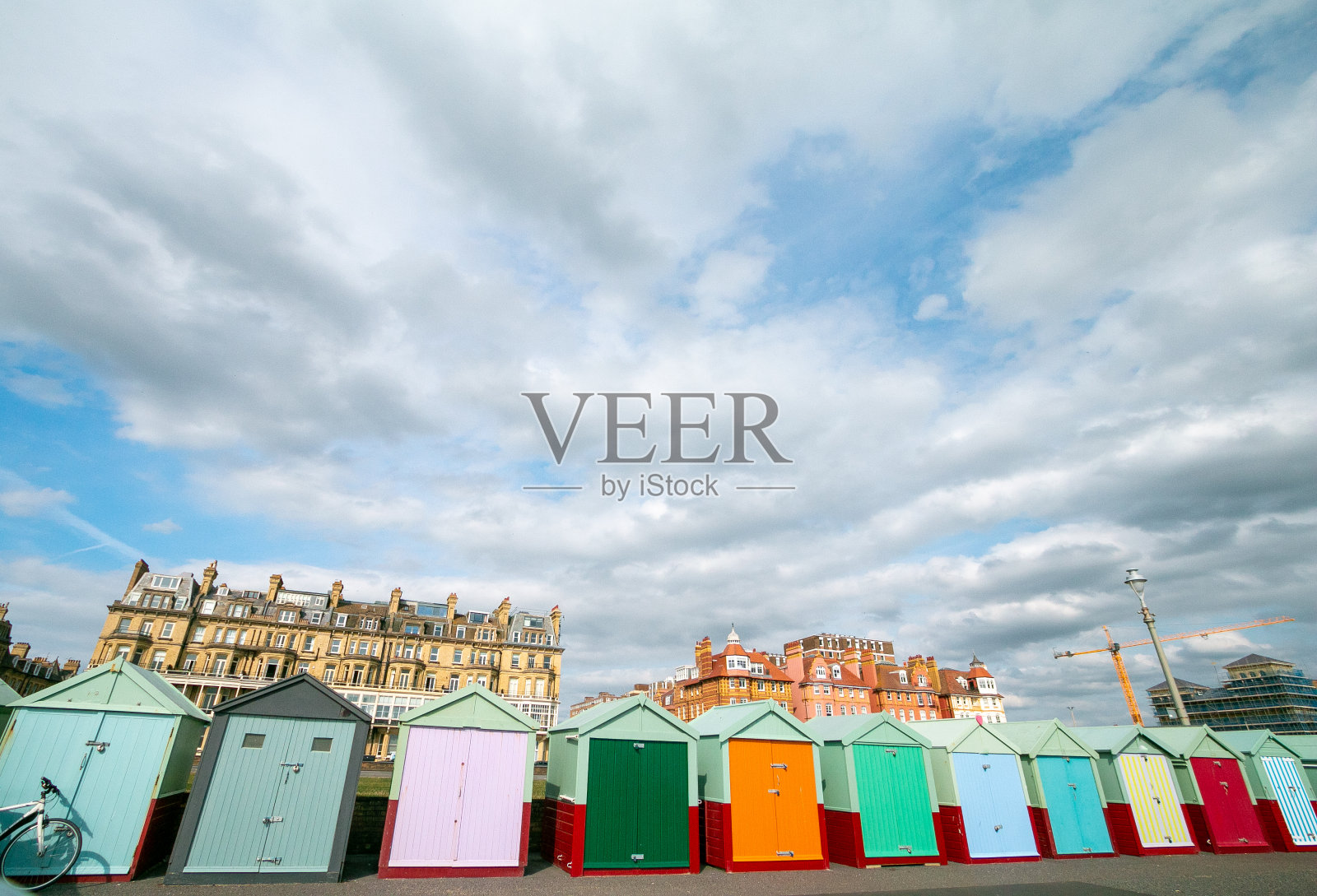 霍夫海滩小屋在布赖顿和霍夫，英国照片摄影图片