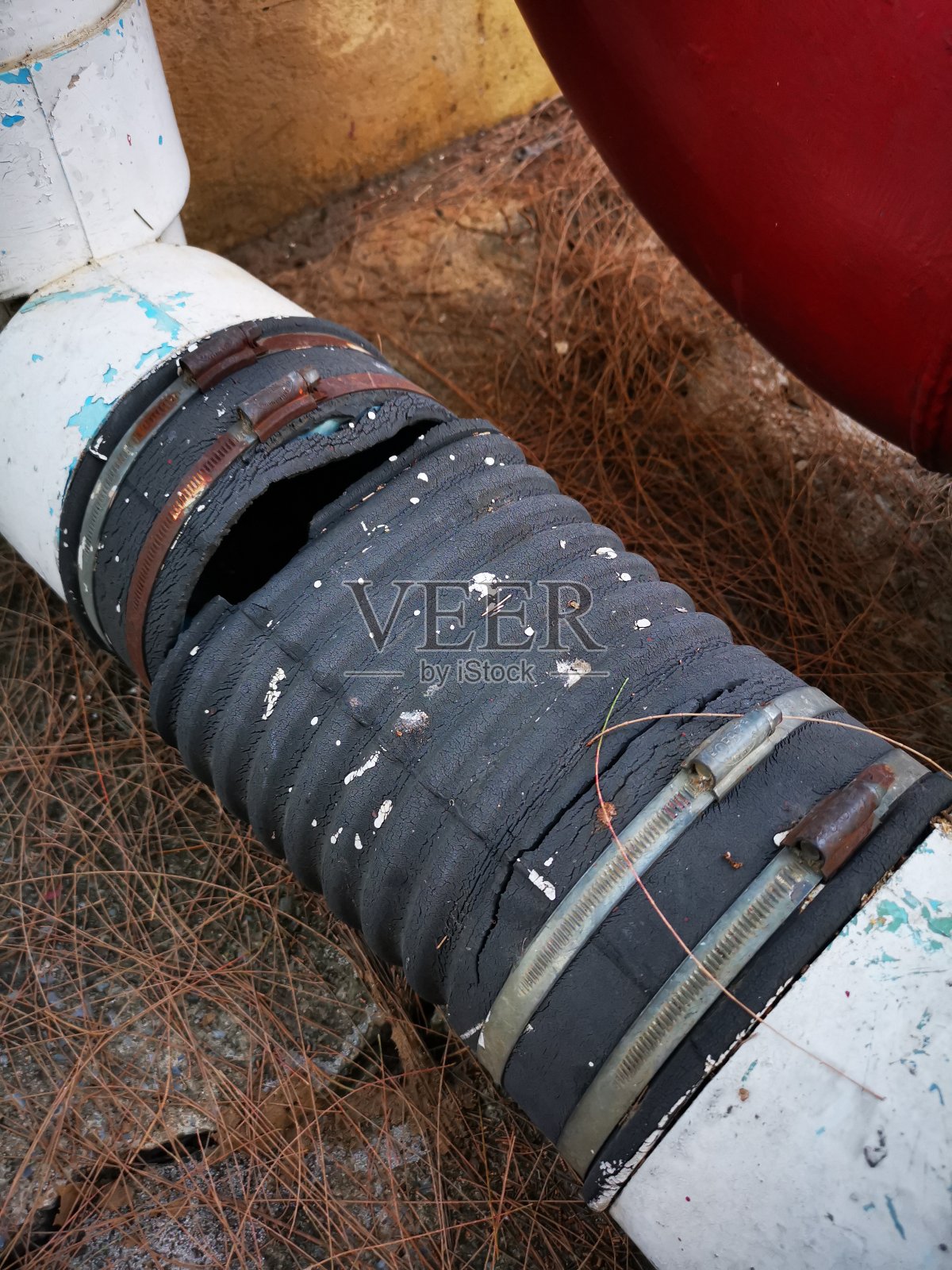 PVC胶管连接接头断裂照片摄影图片