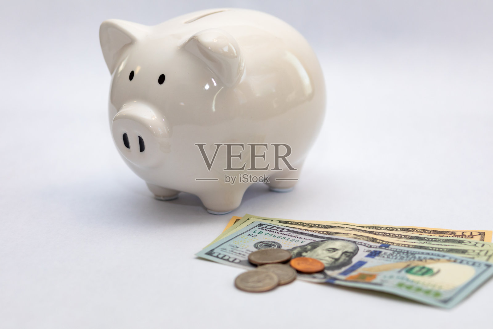 存钱罐和钱照片摄影图片