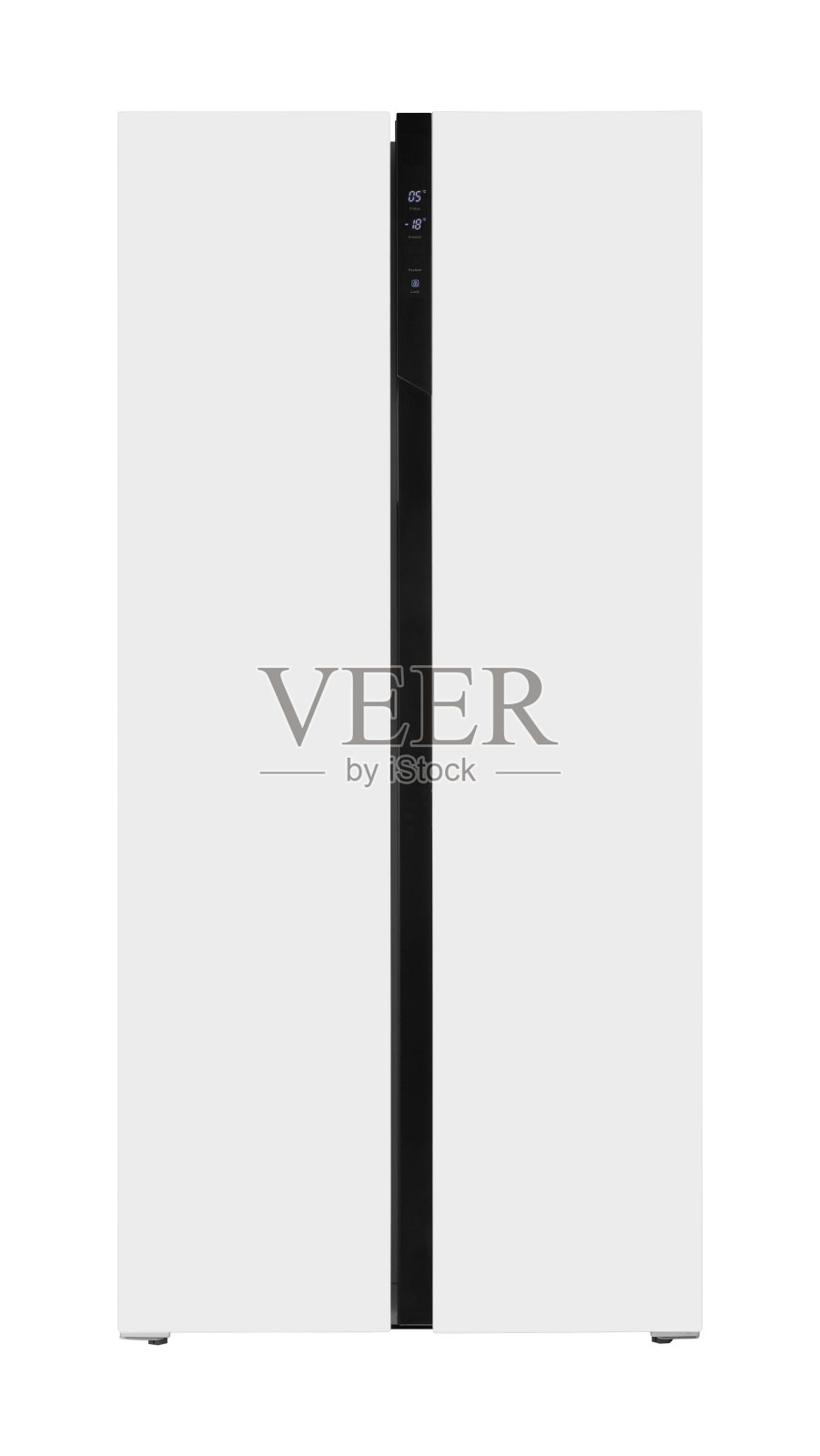 家用电器-封闭式双门白色冰箱。孤立的照片摄影图片