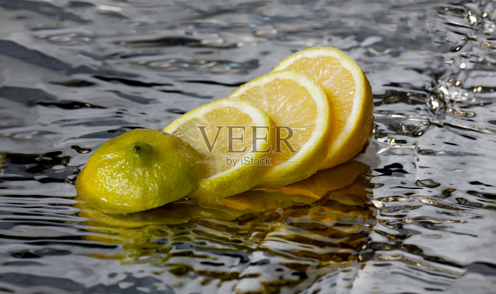 白柠檬飞溅照片摄影图片