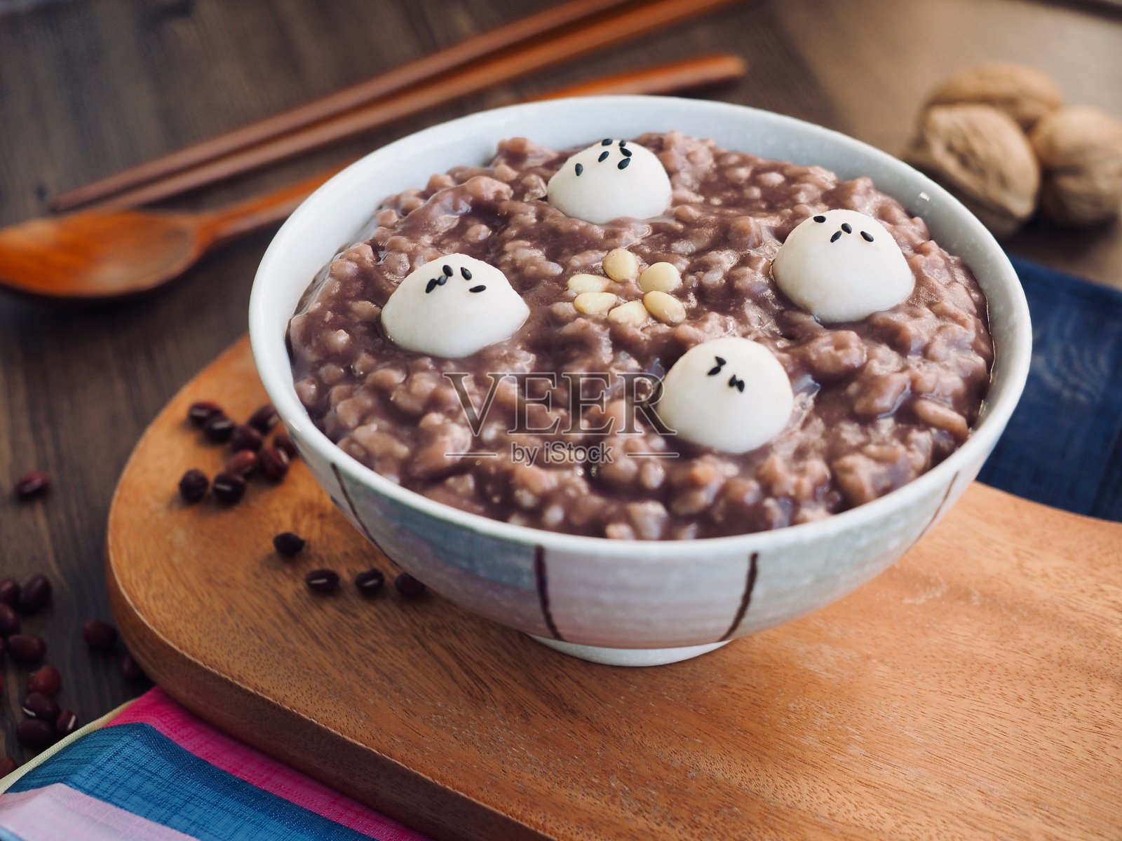 韩国传统食物红豆粥照片摄影图片