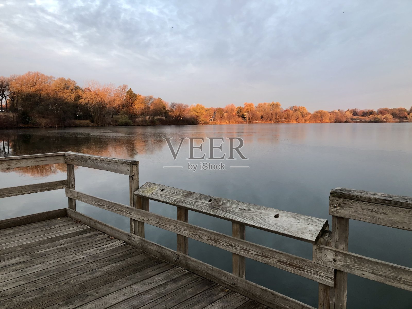 秋天日出照片摄影图片