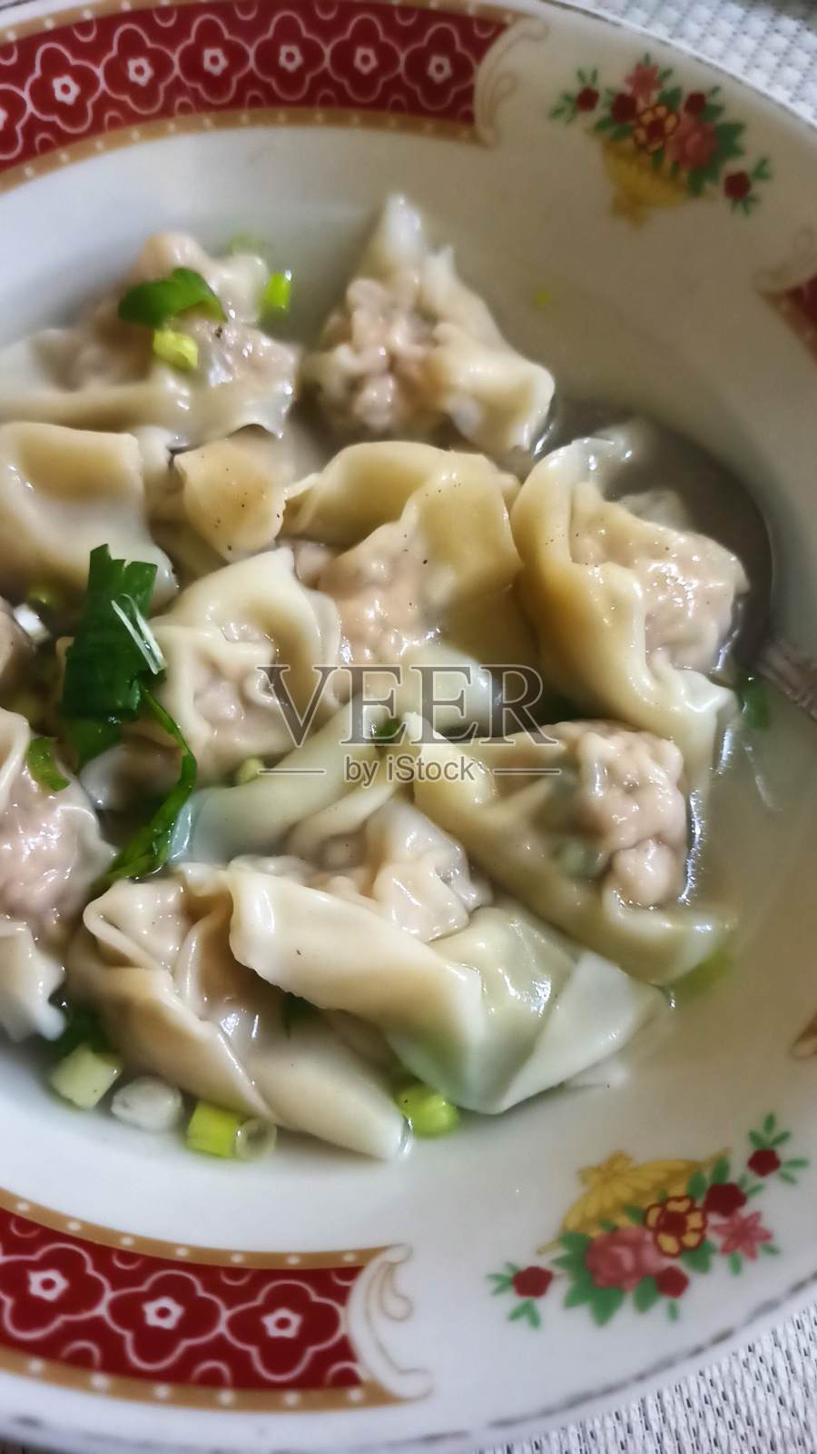 馄饨汤照片摄影图片