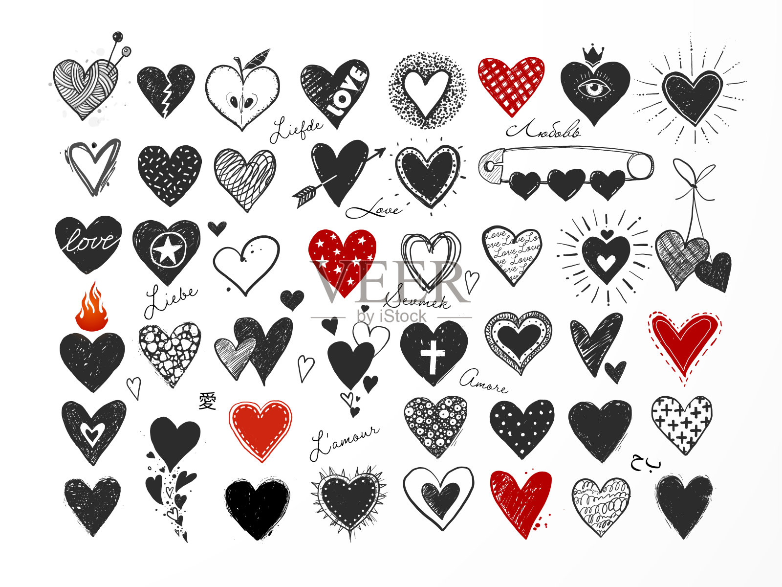 收藏黑色和红色的涂鸦素描心在白色的背景。“爱”题词用不同的语言。插画图片素材