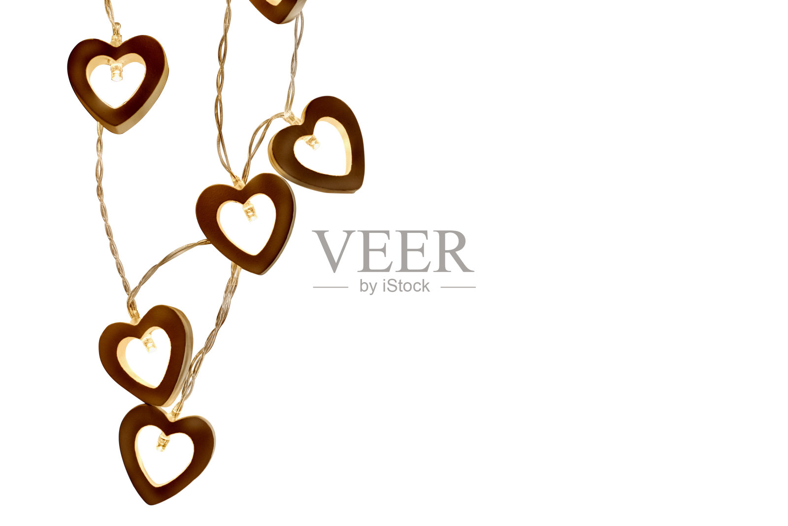 心型花环孤立在白色背景上照片摄影图片