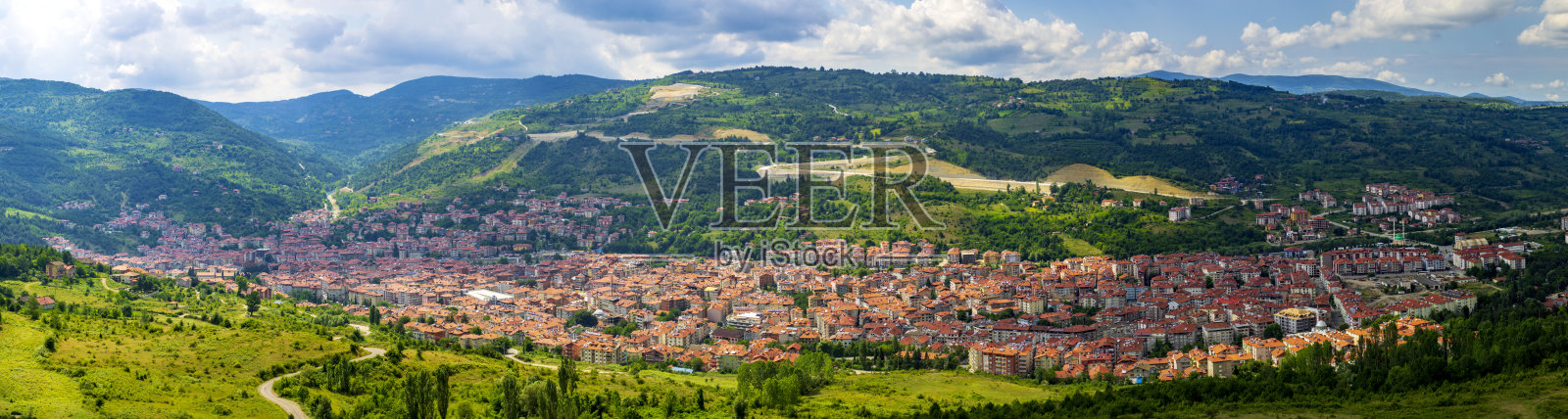 devrek城市全景图。zonguldak、土耳其照片摄影图片