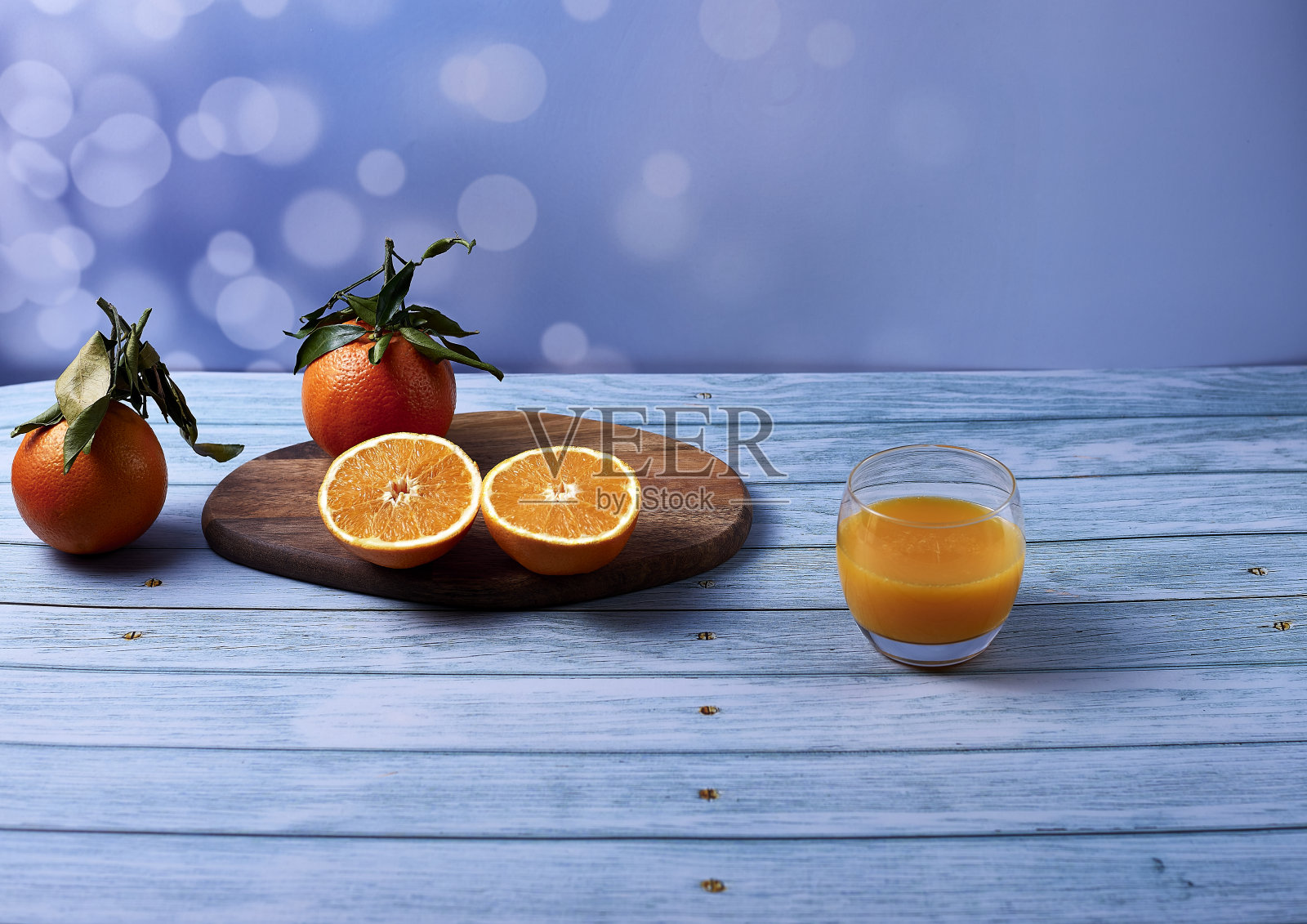 橙汁机配橙汁照片摄影图片