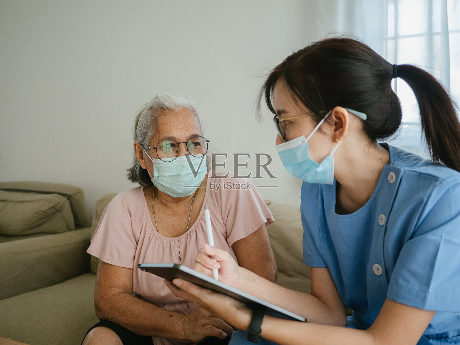 家庭医疗保健照片摄影图片