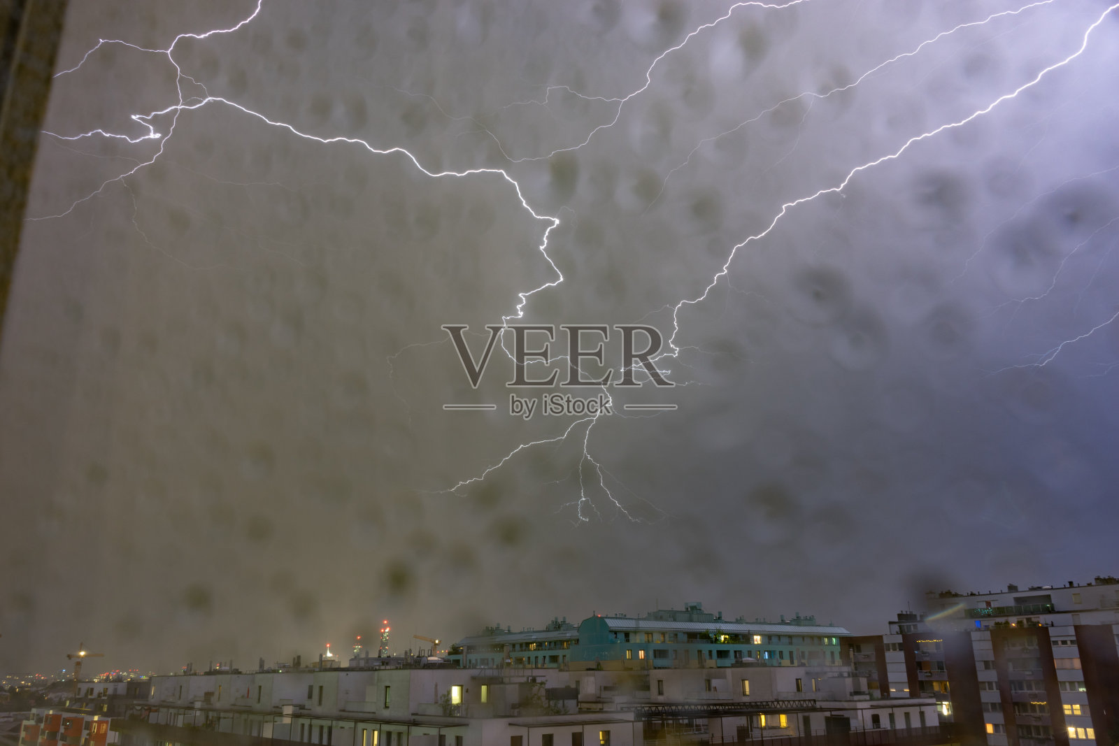 闪电在维也纳照片摄影图片