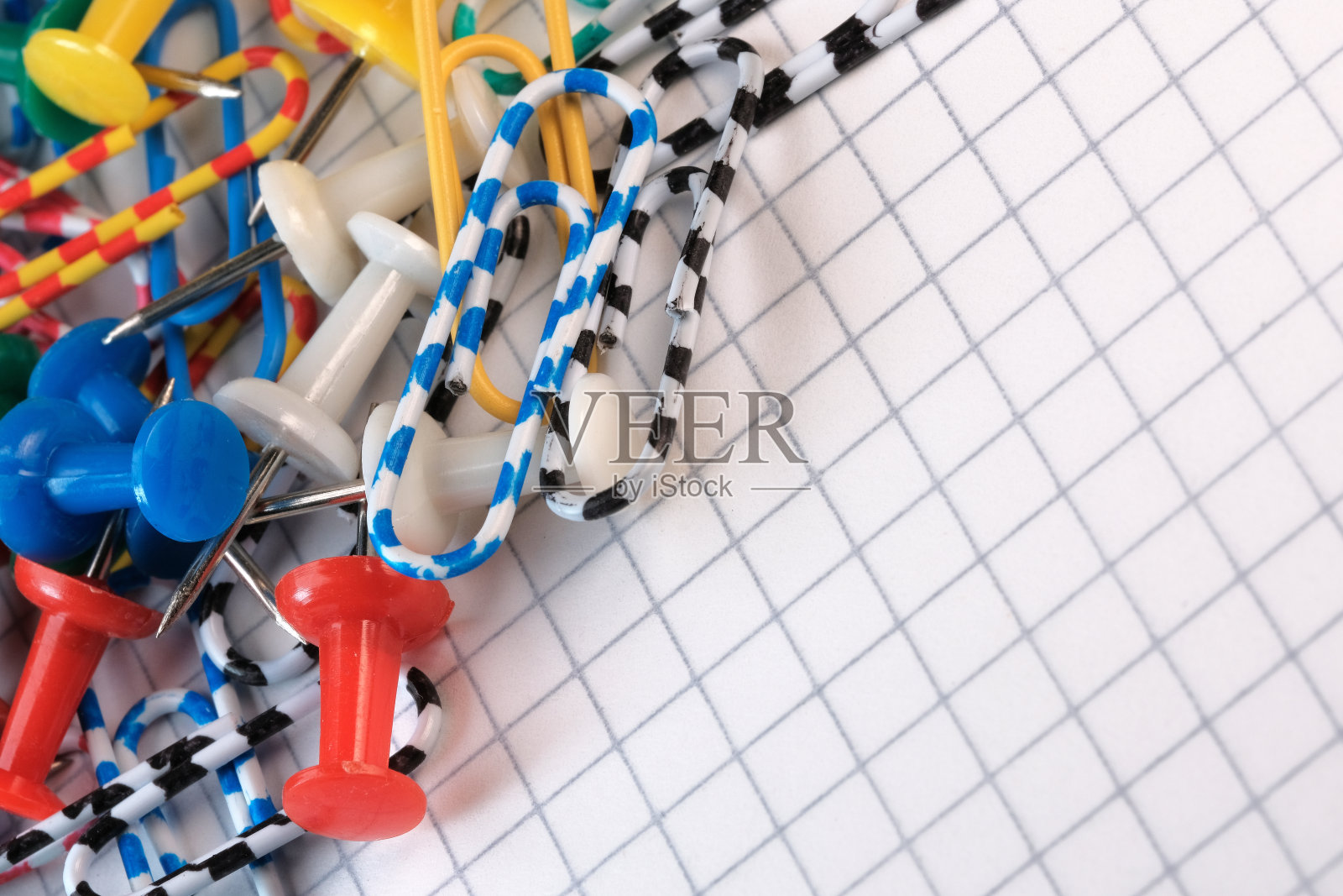 打开带有活页的记事本照片摄影图片