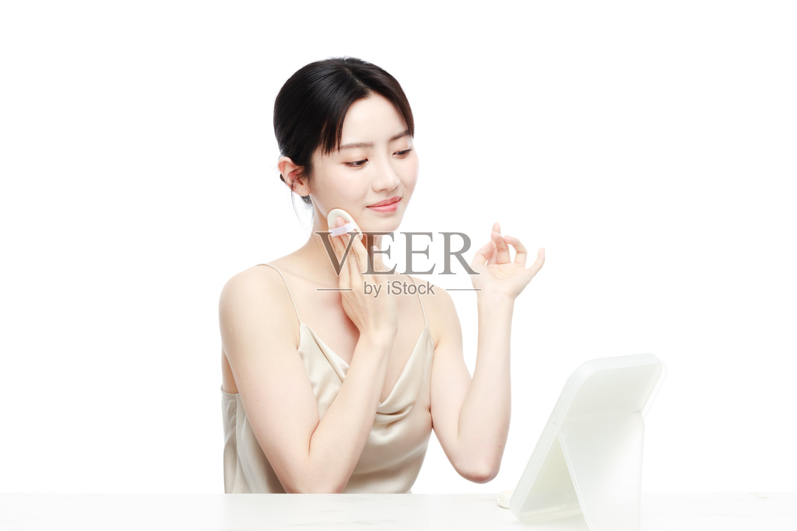 画室里的美女肖像照片摄影图片