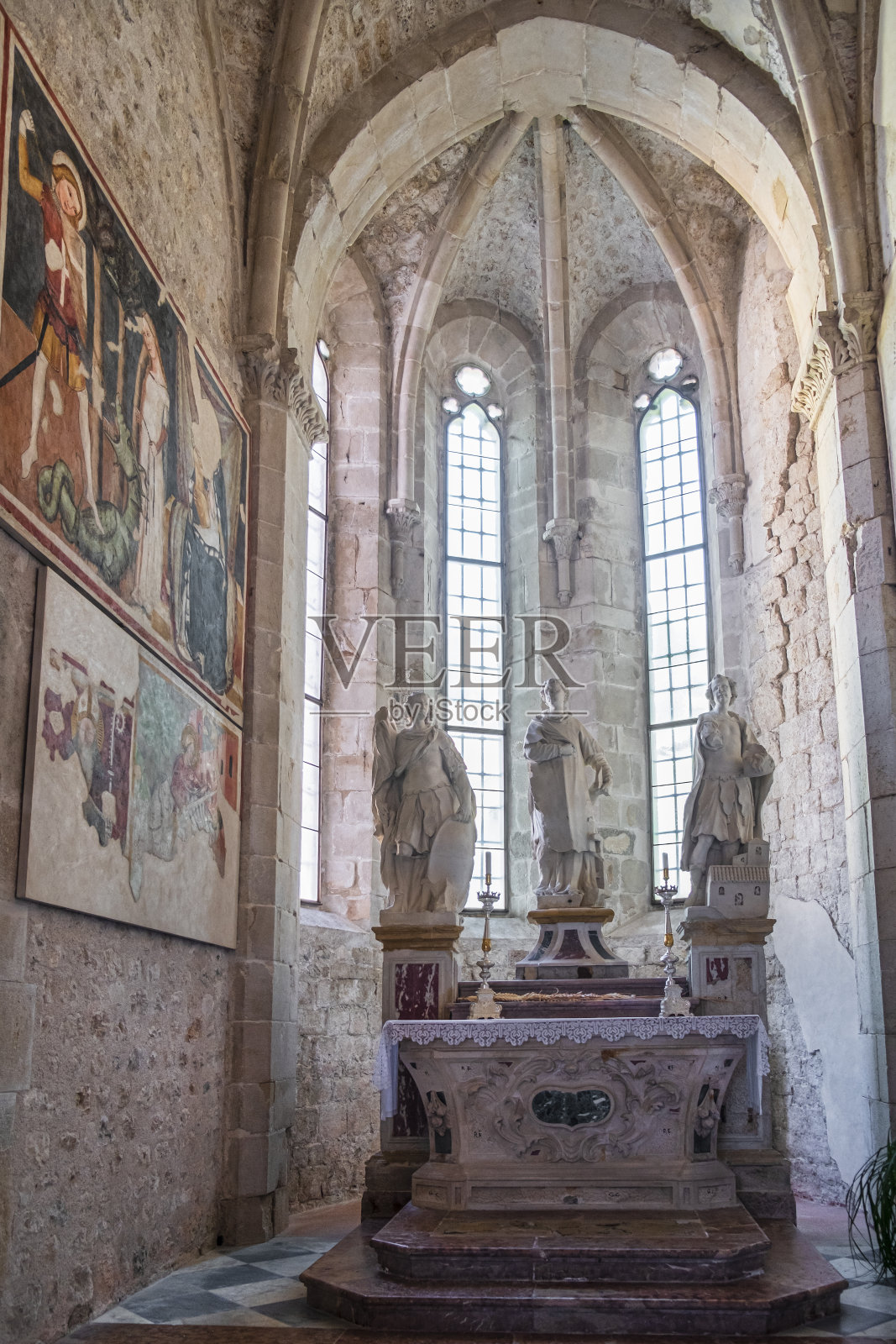 Venzone大教堂(意大利弗里奇- venezia茱莉亚)照片摄影图片