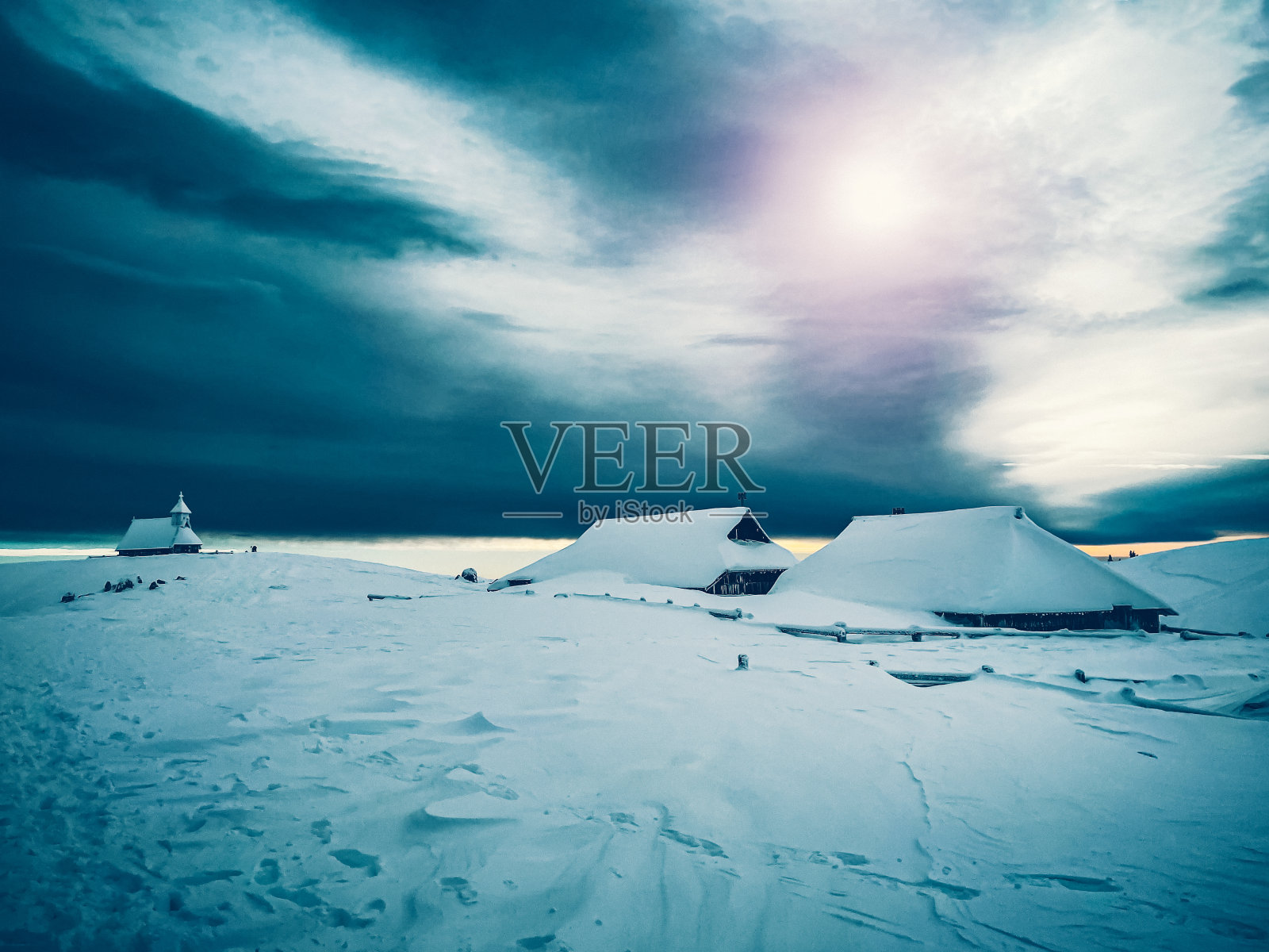 斯洛文尼亚Velika planina的木屋照片摄影图片