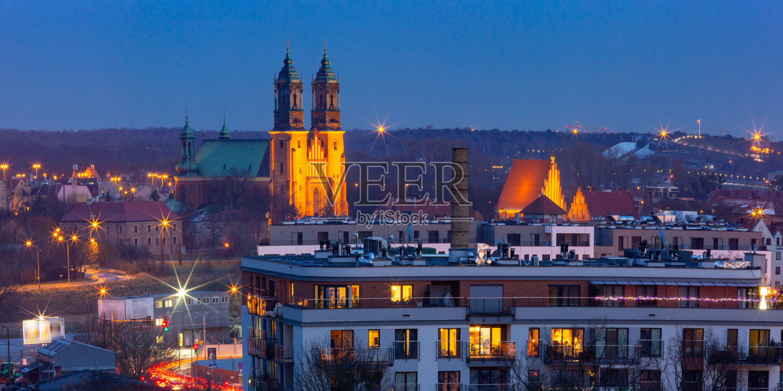 波兰日落时波兹南的鸟瞰图照片摄影图片