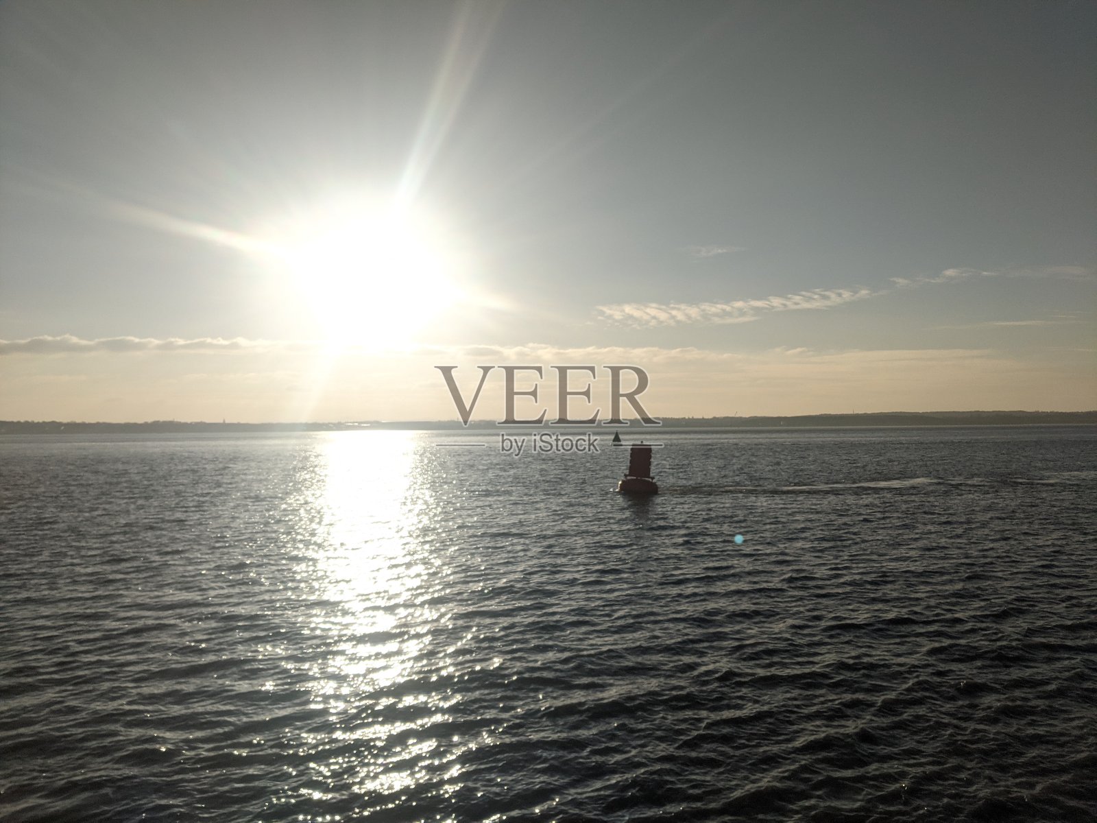 默西河上的浮标照片摄影图片