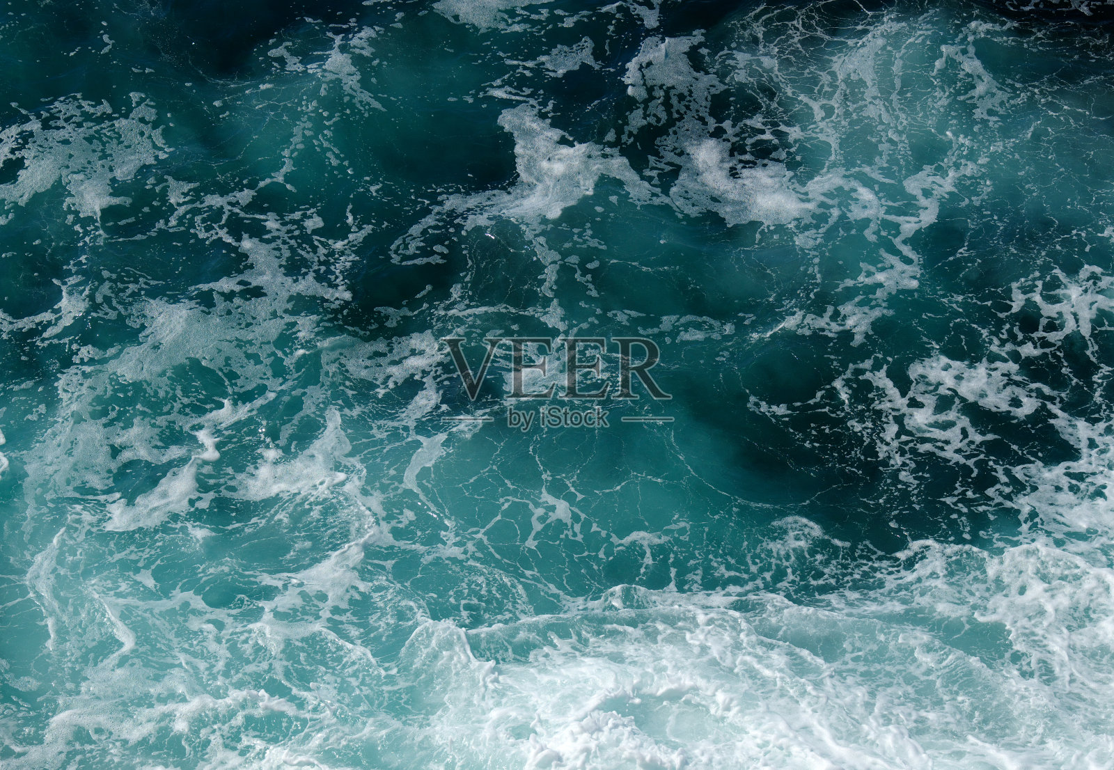 蓝蓝的海水表面照片摄影图片