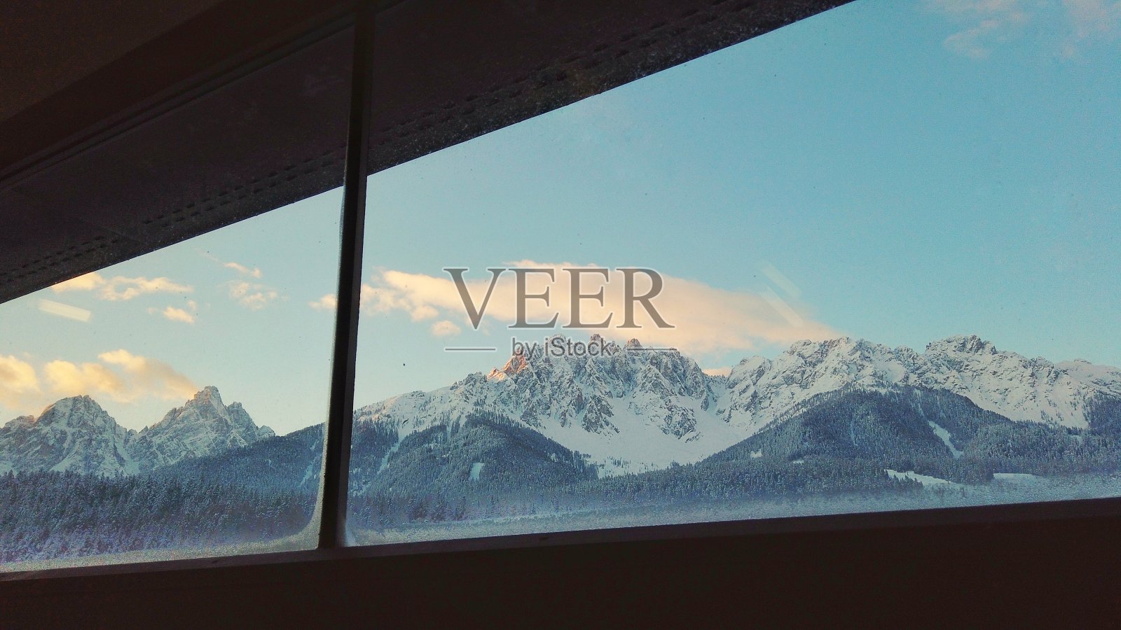 看到白云岩照片摄影图片