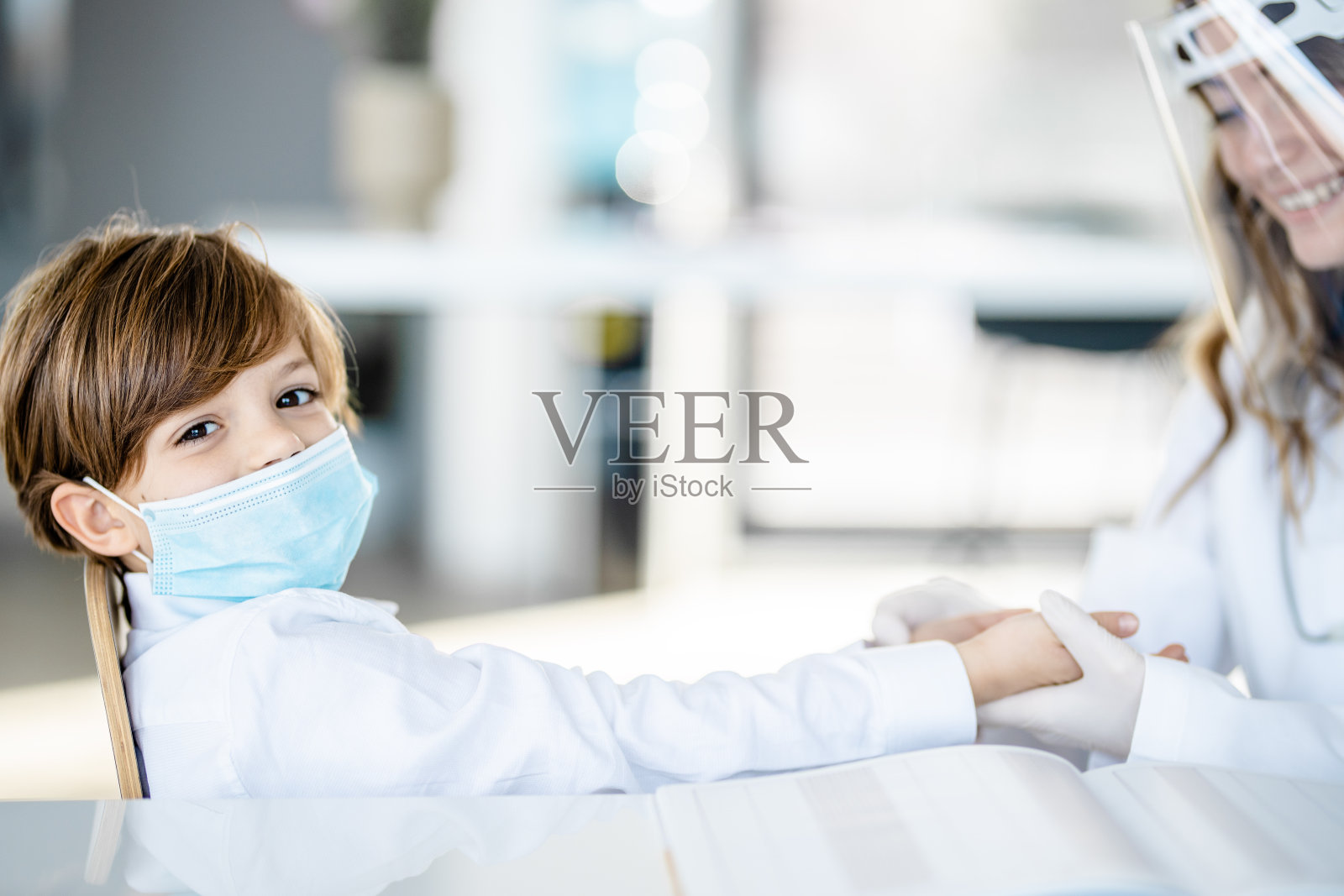 儿科医生办公室照片摄影图片