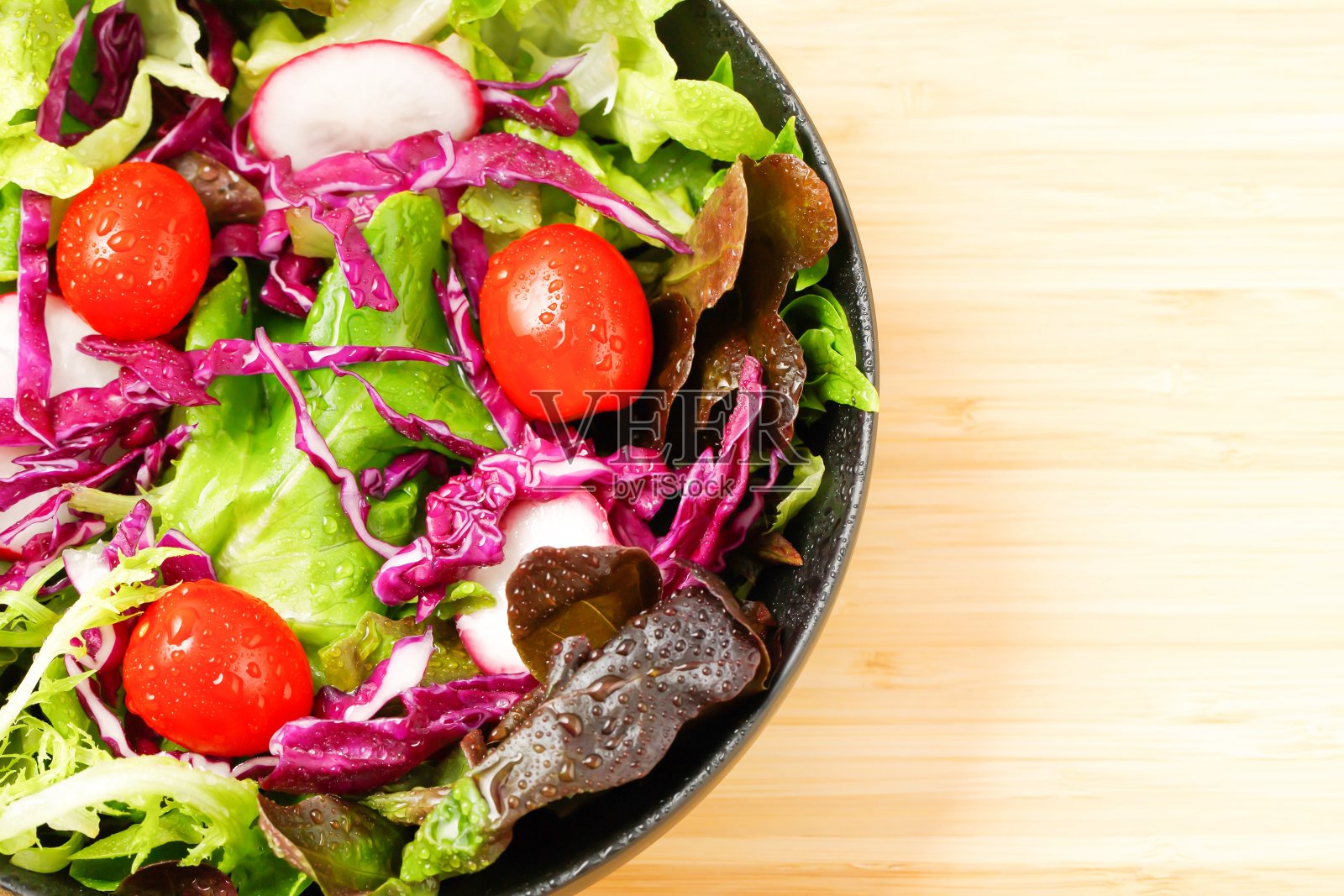 健康多彩的蔬菜沙拉照片摄影图片