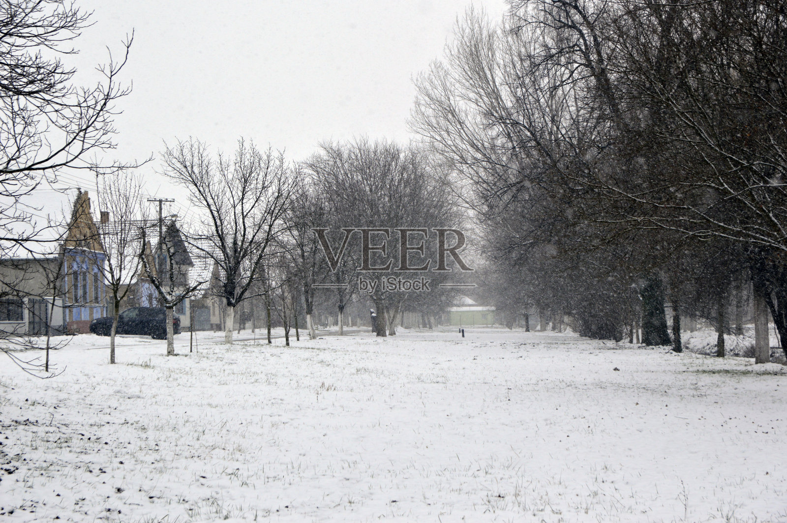 伏伊伏丁那的巴基Petrovac村，冬天多雪照片摄影图片