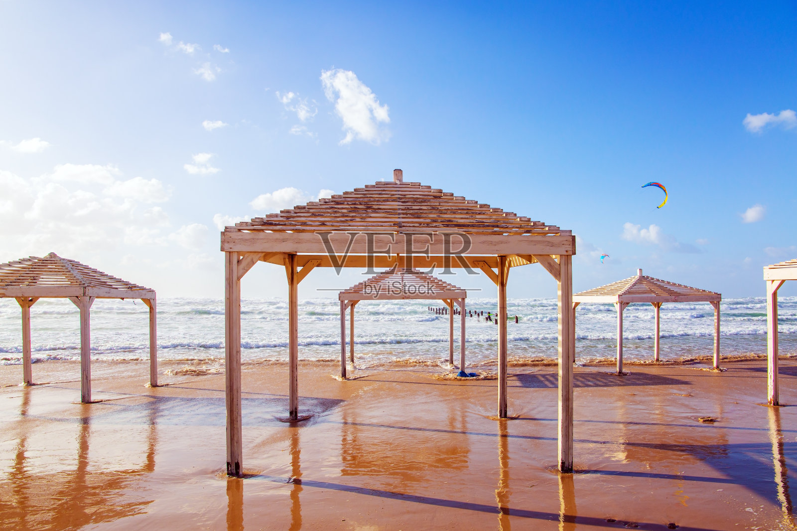 地中海沿岸的冬季日落照片摄影图片