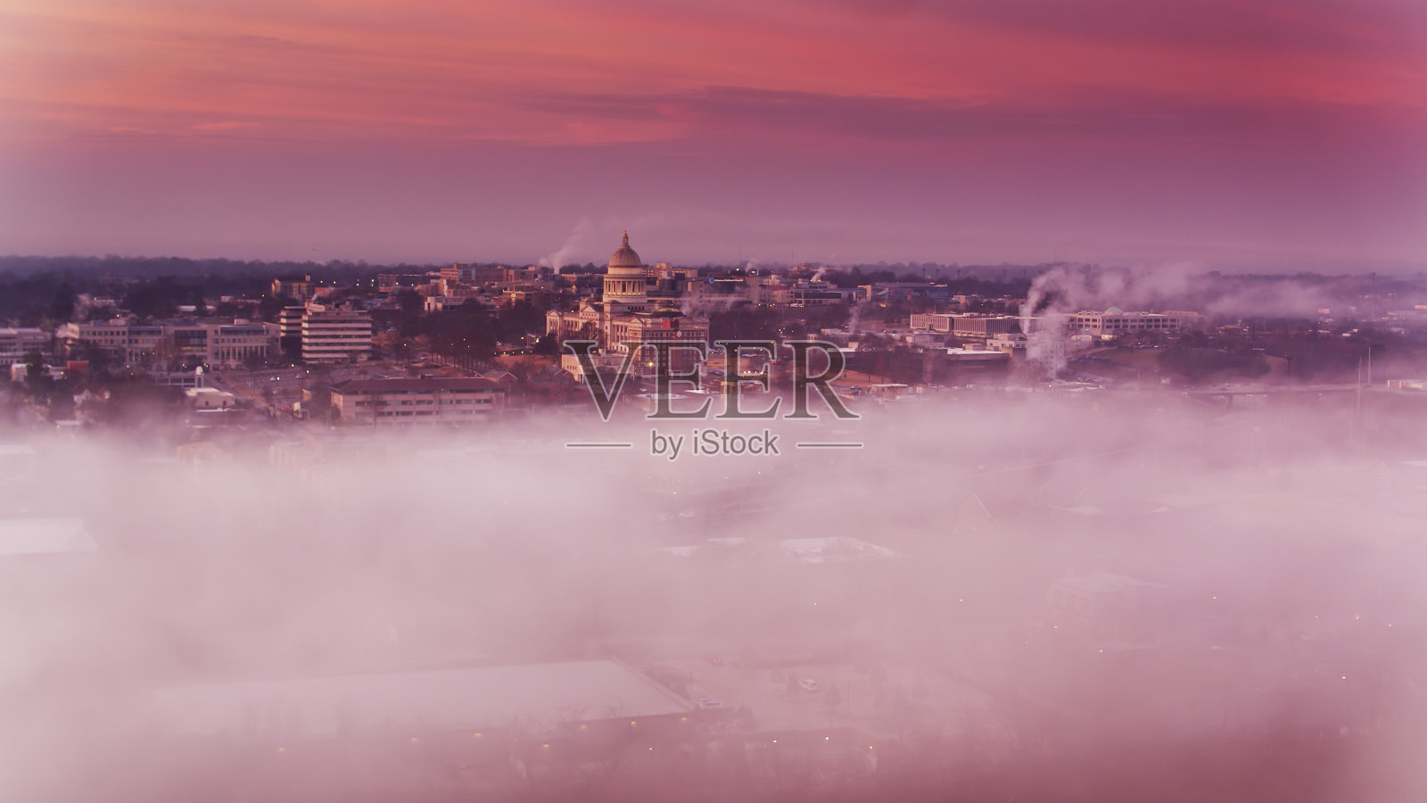 小石城阿肯色州议会大厦上空粉红色的早晨天空照片摄影图片