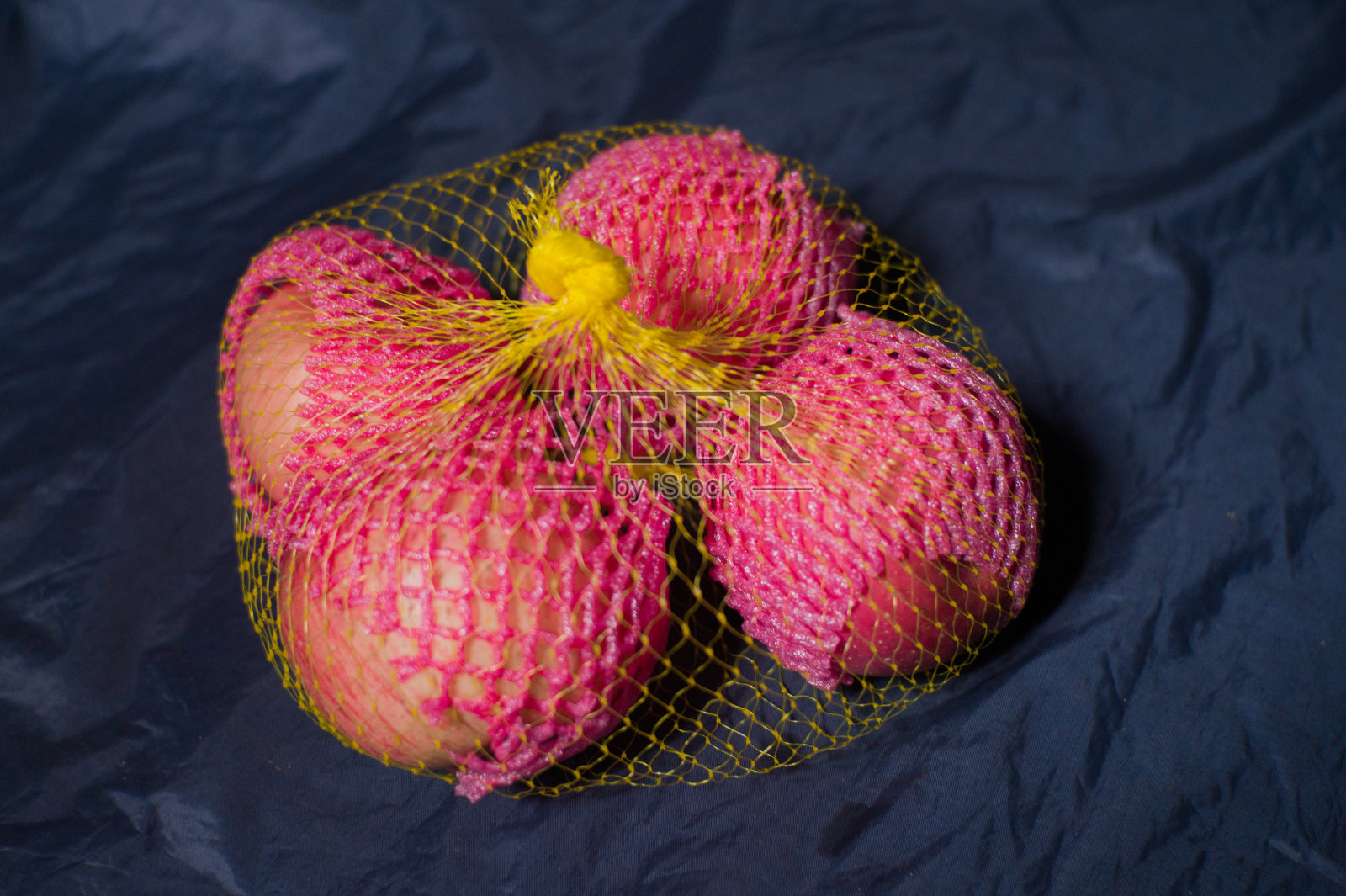 包装的苹果照片摄影图片