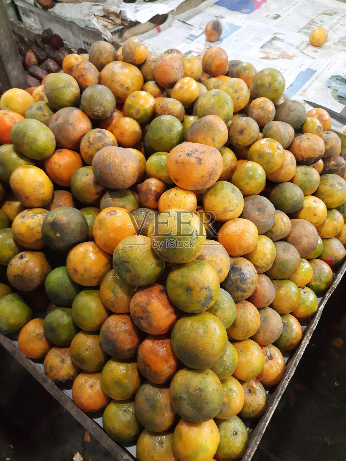 新鲜的橙子在布拉斯塔吉水果市场上照片摄影图片