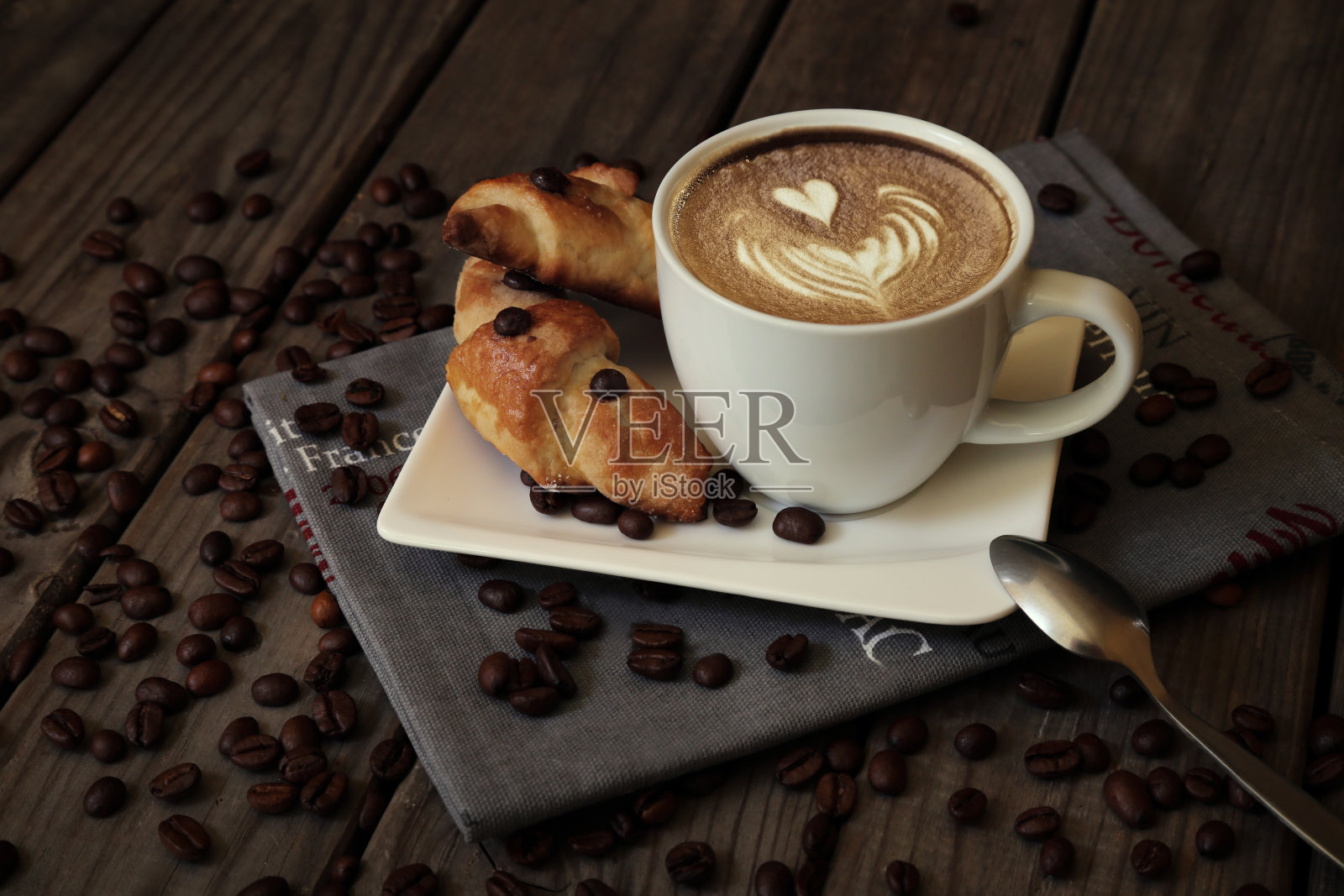 咖啡和甜甜圈照片摄影图片