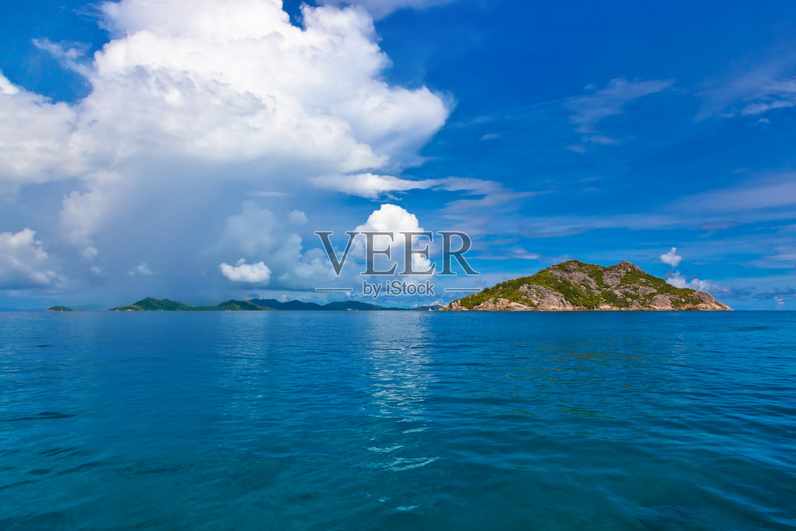 塞舌尔的一个热带岛屿照片摄影图片