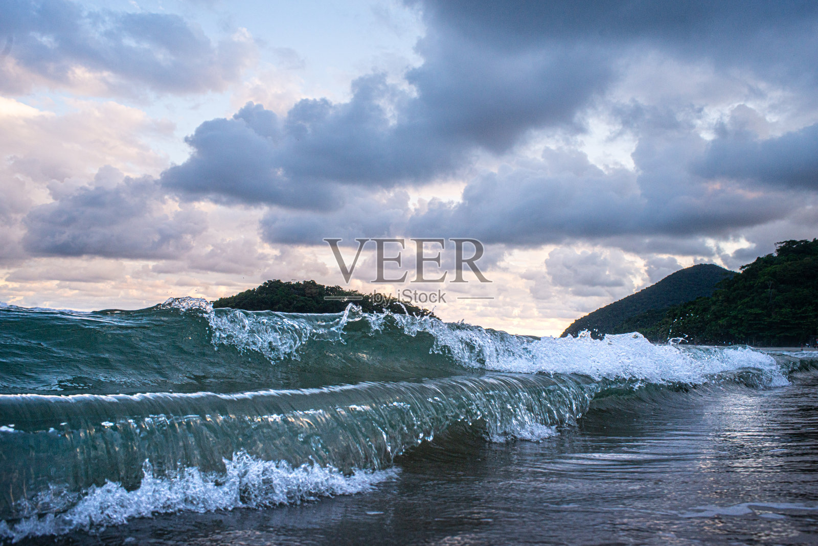 日落时分的巴西海滩照片摄影图片