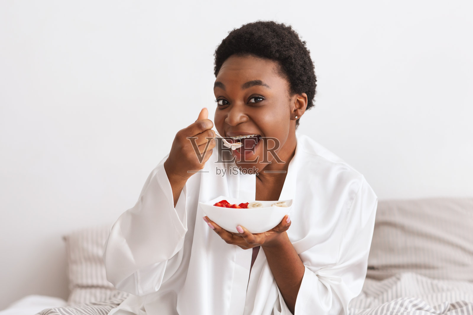 健康饮食，早上好，身体在家护理照片摄影图片