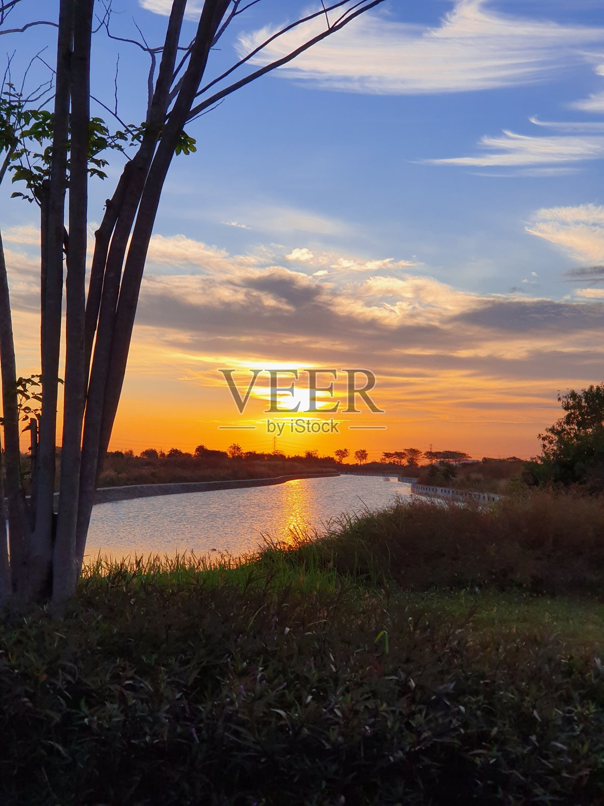 太阳下山照片摄影图片
