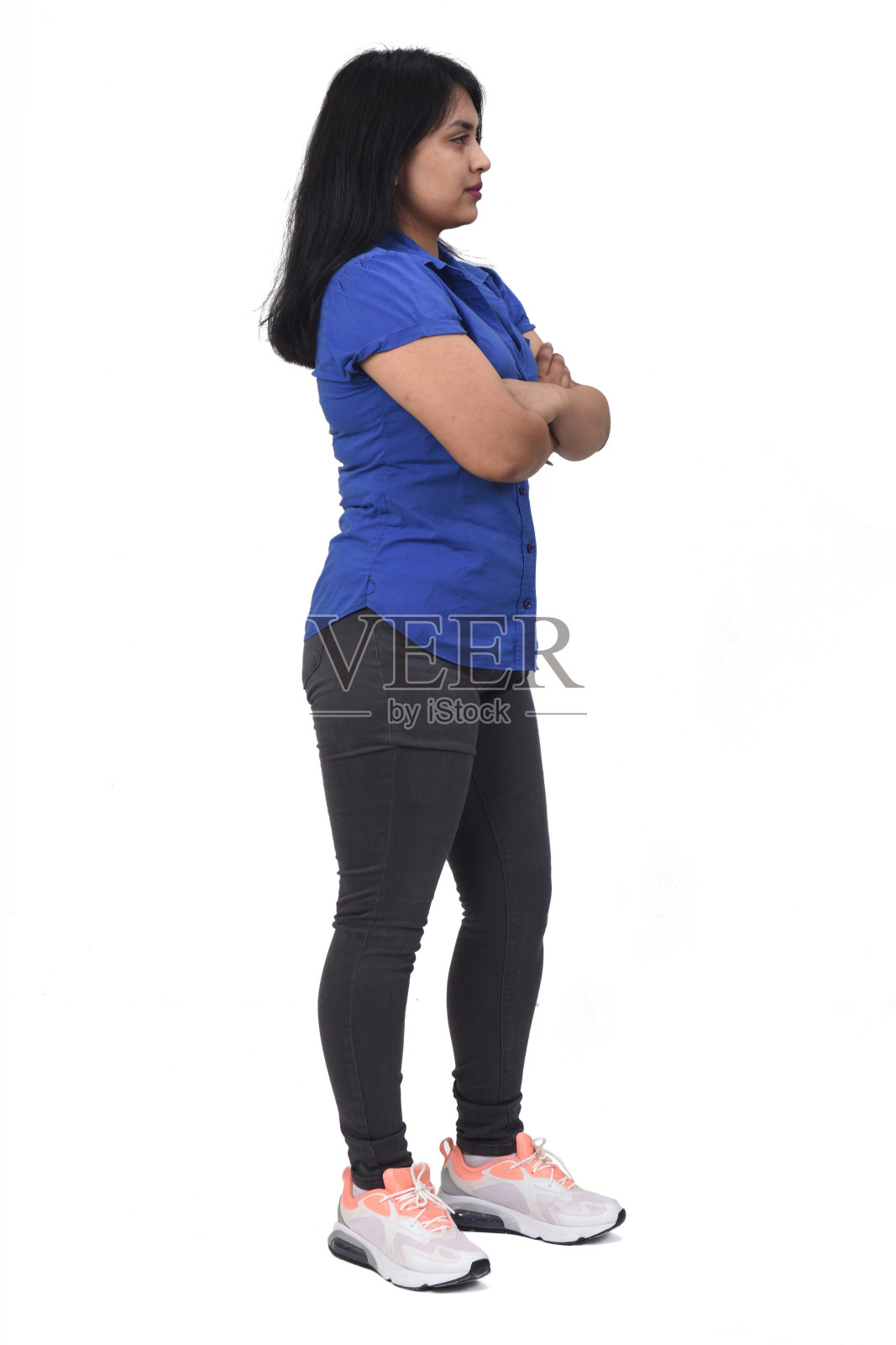 女子站在白底上照片摄影图片