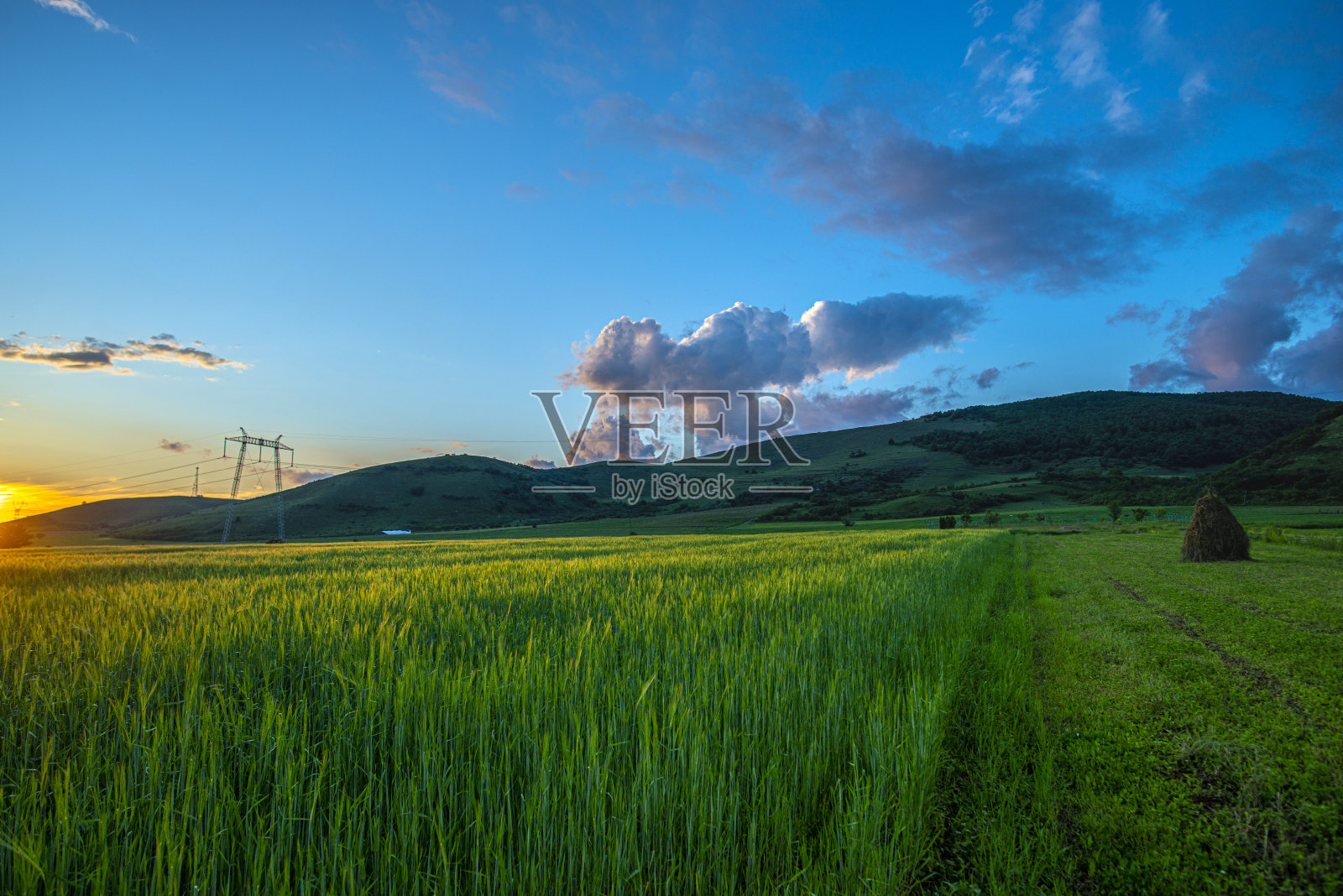 令人惊叹的日落和云彩照片摄影图片