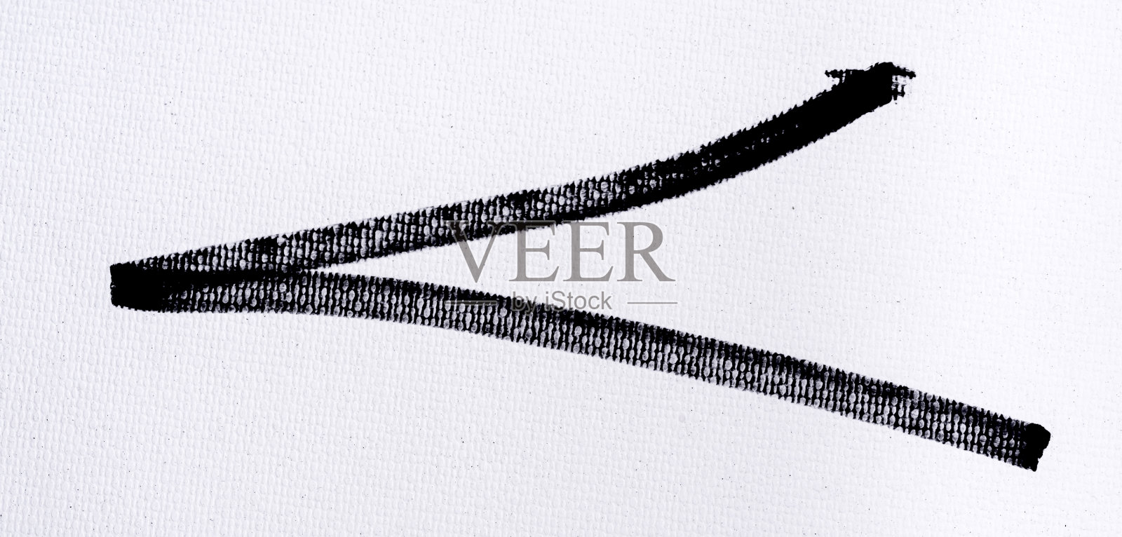 黑色油墨形状上的水彩纸纹理背景照片摄影图片