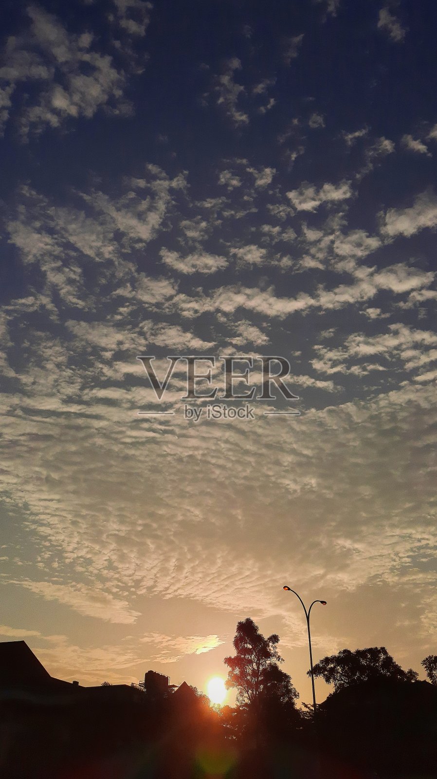 Lippo Cikarang的黄昏照片摄影图片